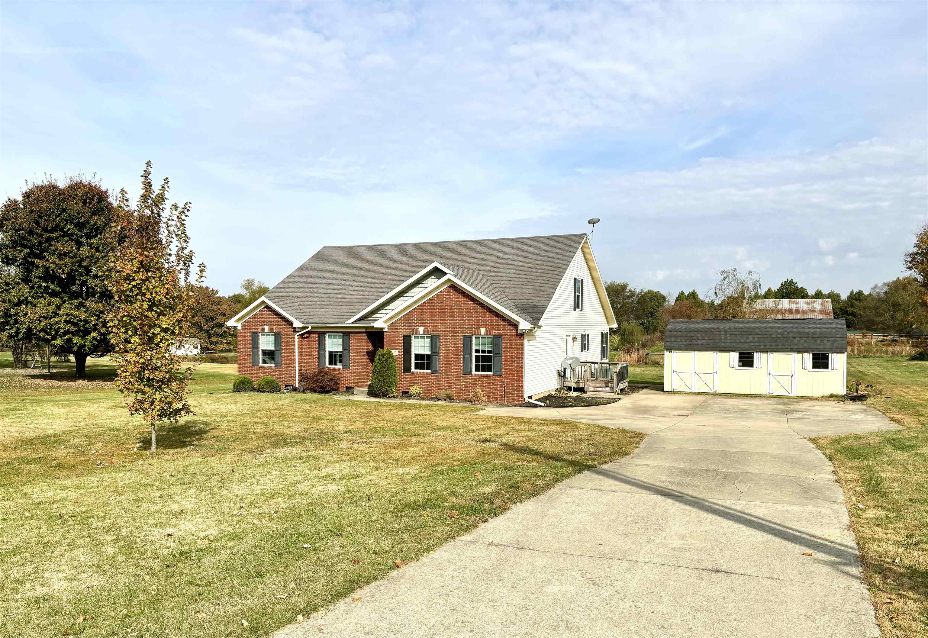 3435 London Pike, Philpot, Kentucky 42366, 6 Bedrooms Bedrooms, ,4 BathroomsBathrooms,Single Family Residence,For Sale,London Pike,90942