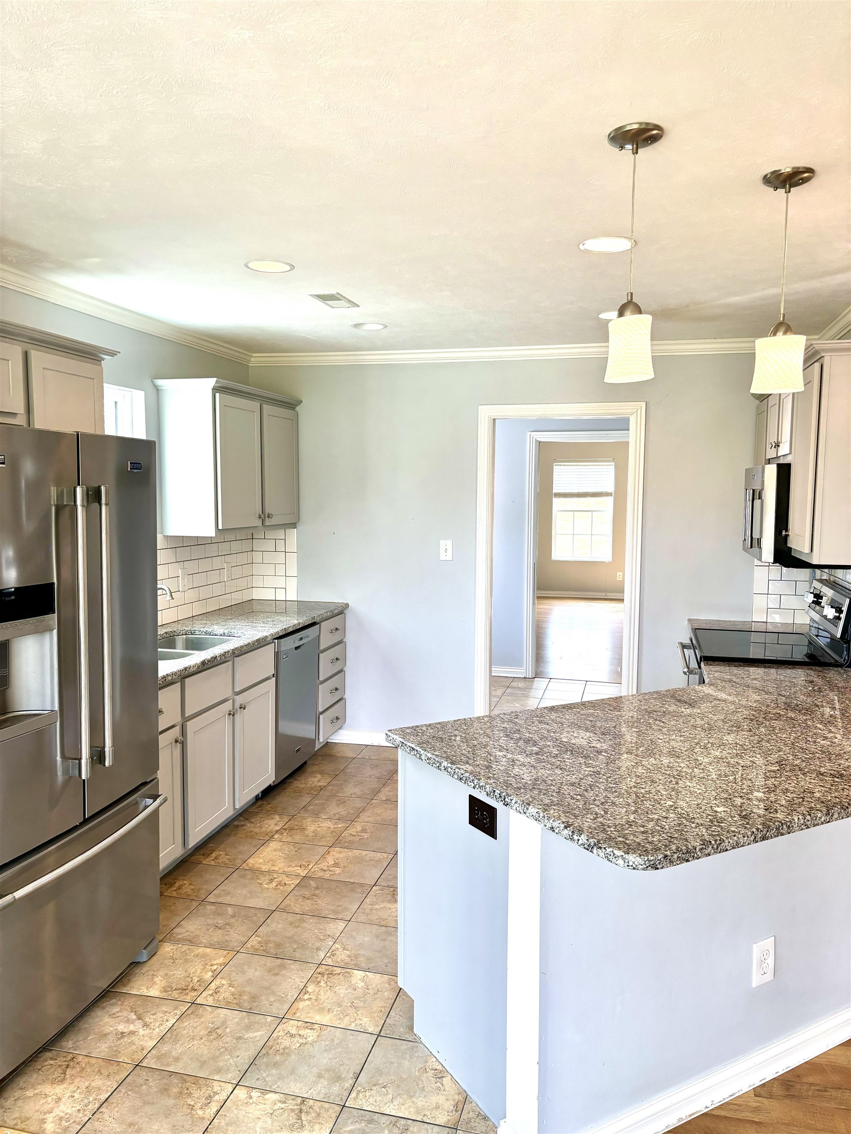 3435 London Pike, Philpot, Kentucky 42366, 6 Bedrooms Bedrooms, ,4 BathroomsBathrooms,Single Family Residence,For Sale,London Pike,90942