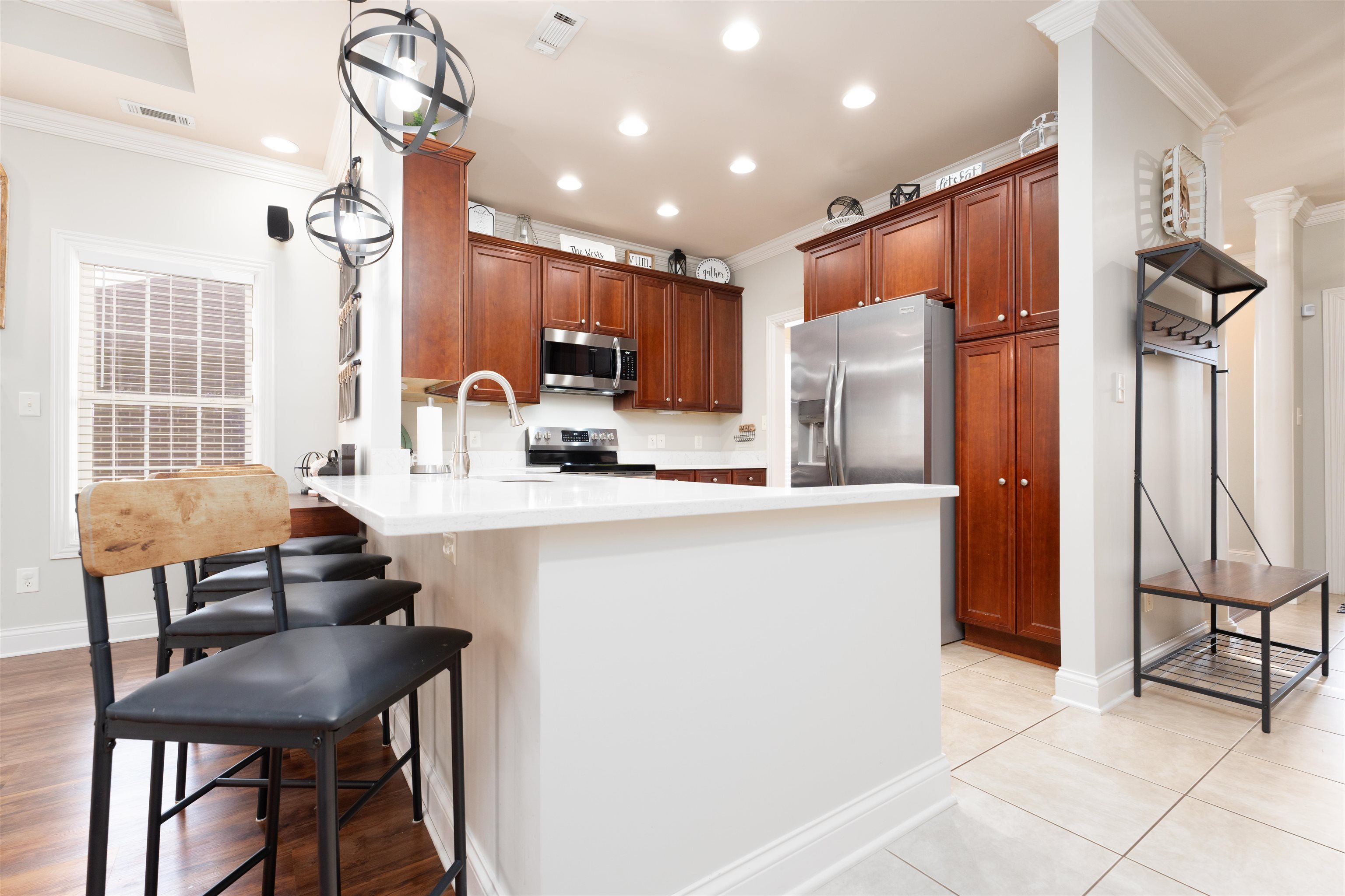 2813 Glencrest Dr, Owensboro, Kentucky 42303-4577, 5 Bedrooms Bedrooms, ,3 BathroomsBathrooms,Single Family Residence,For Sale,Glencrest Dr,90950