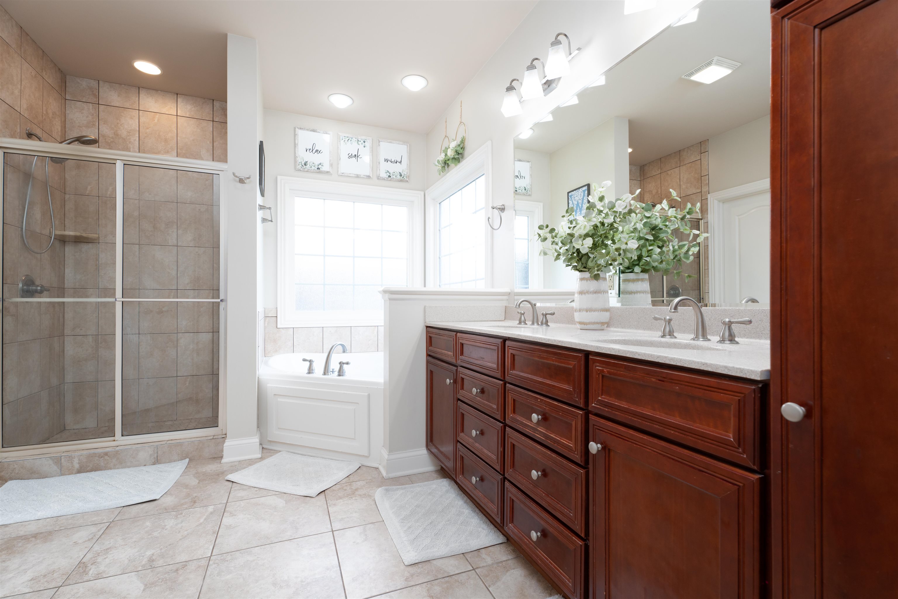 2813 Glencrest Dr, Owensboro, Kentucky 42303-4577, 5 Bedrooms Bedrooms, ,3 BathroomsBathrooms,Single Family Residence,For Sale,Glencrest Dr,90950