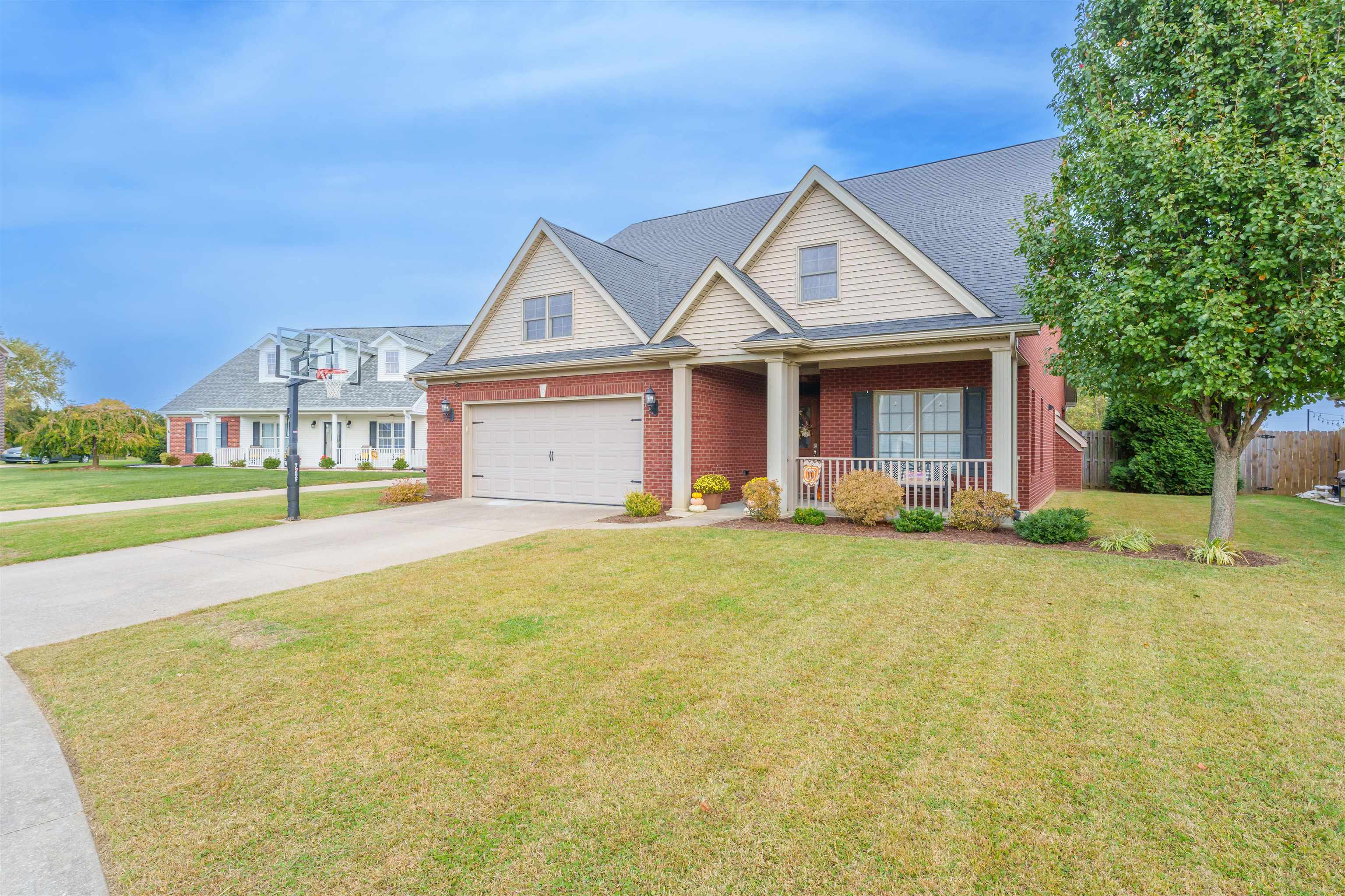 2813 Glencrest Dr, Owensboro, Kentucky 42303-4577, 5 Bedrooms Bedrooms, ,3 BathroomsBathrooms,Single Family Residence,For Sale,Glencrest Dr,90950