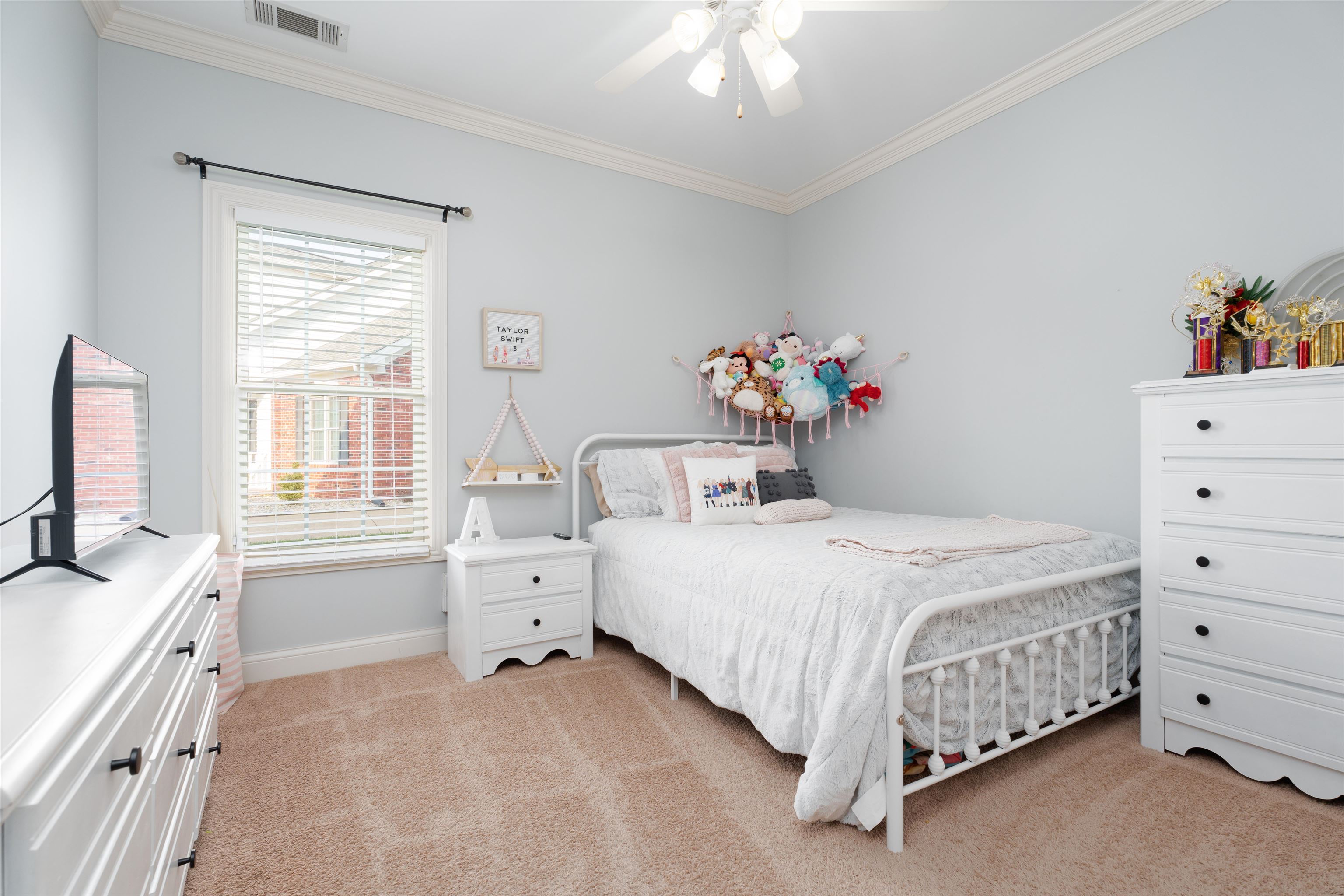 2813 Glencrest Dr, Owensboro, Kentucky 42303-4577, 5 Bedrooms Bedrooms, ,3 BathroomsBathrooms,Single Family Residence,For Sale,Glencrest Dr,90950