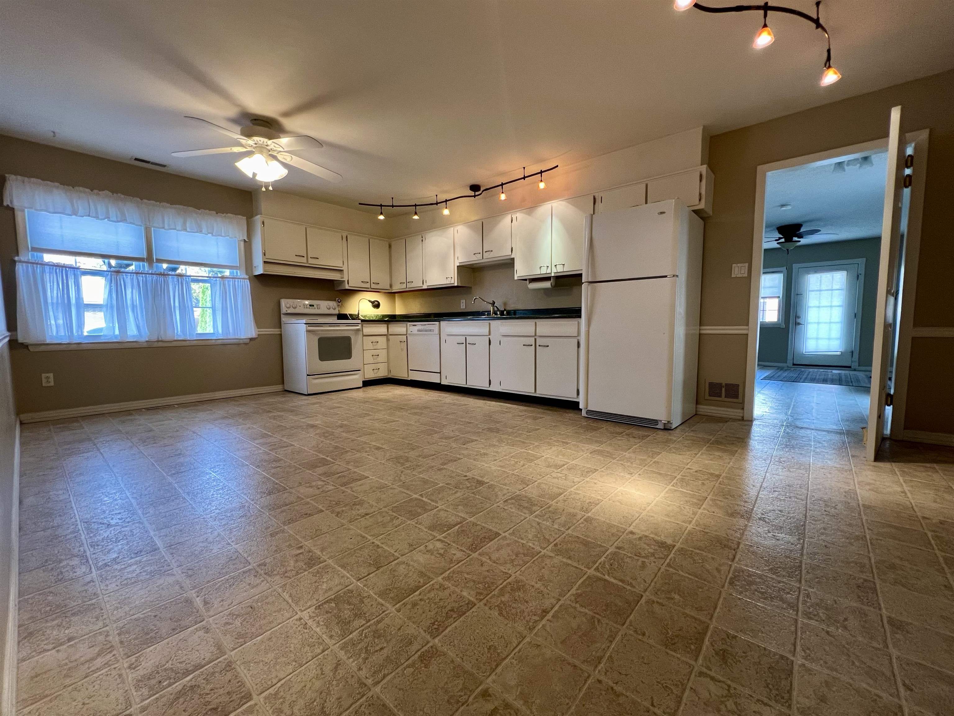 2332 Wintergreen Loop N, Owensboro, Kentucky 42301, 3 Bedrooms Bedrooms, ,2 BathroomsBathrooms,Single Family Residence,For Sale,Wintergreen Loop N,90954