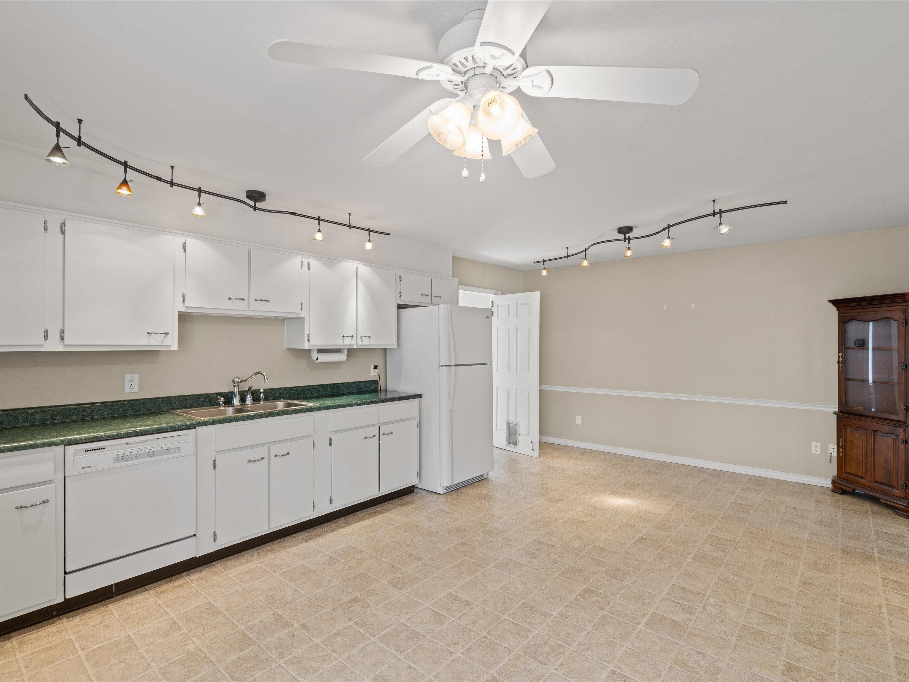 2332 Wintergreen Loop N, Owensboro, Kentucky 42301, 3 Bedrooms Bedrooms, ,2 BathroomsBathrooms,Single Family Residence,For Sale,Wintergreen Loop N,90954