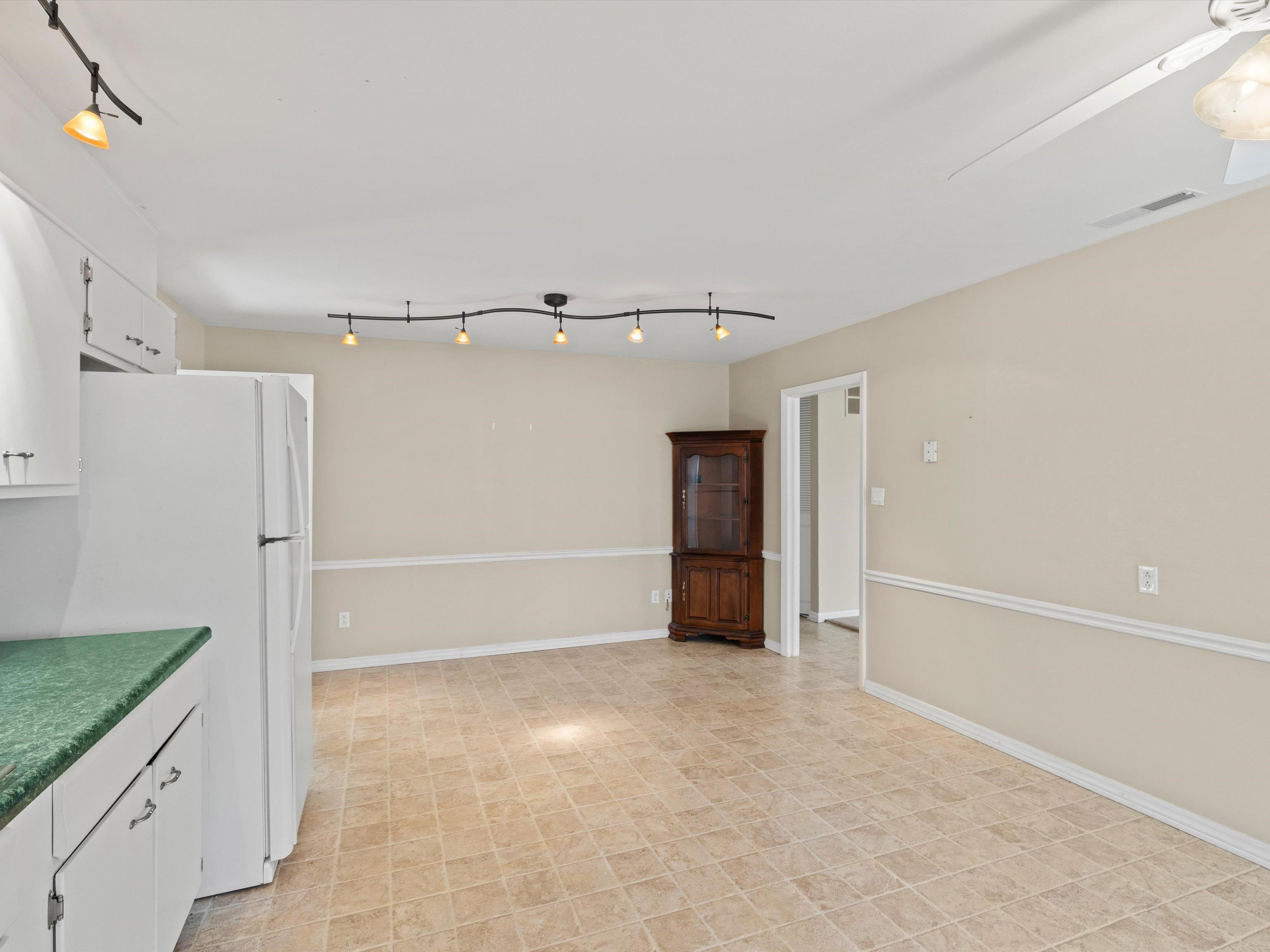 2332 Wintergreen Loop N, Owensboro, Kentucky 42301, 3 Bedrooms Bedrooms, ,2 BathroomsBathrooms,Single Family Residence,For Sale,Wintergreen Loop N,90954