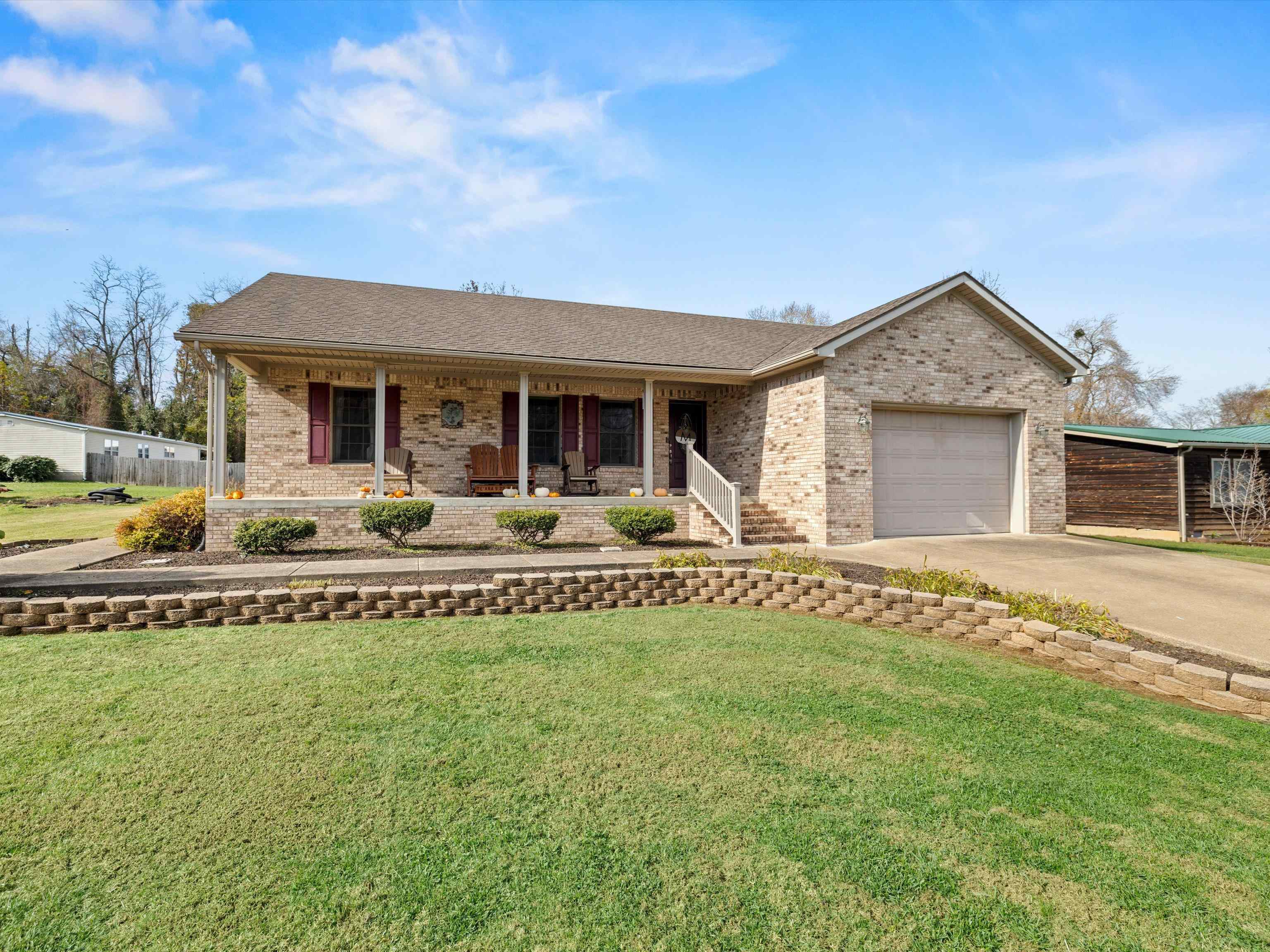 509 Oak St, Cloverport, Kentucky 40111, 3 Bedrooms Bedrooms, ,2 BathroomsBathrooms,Single Family Residence,For Sale,Oak St,90955