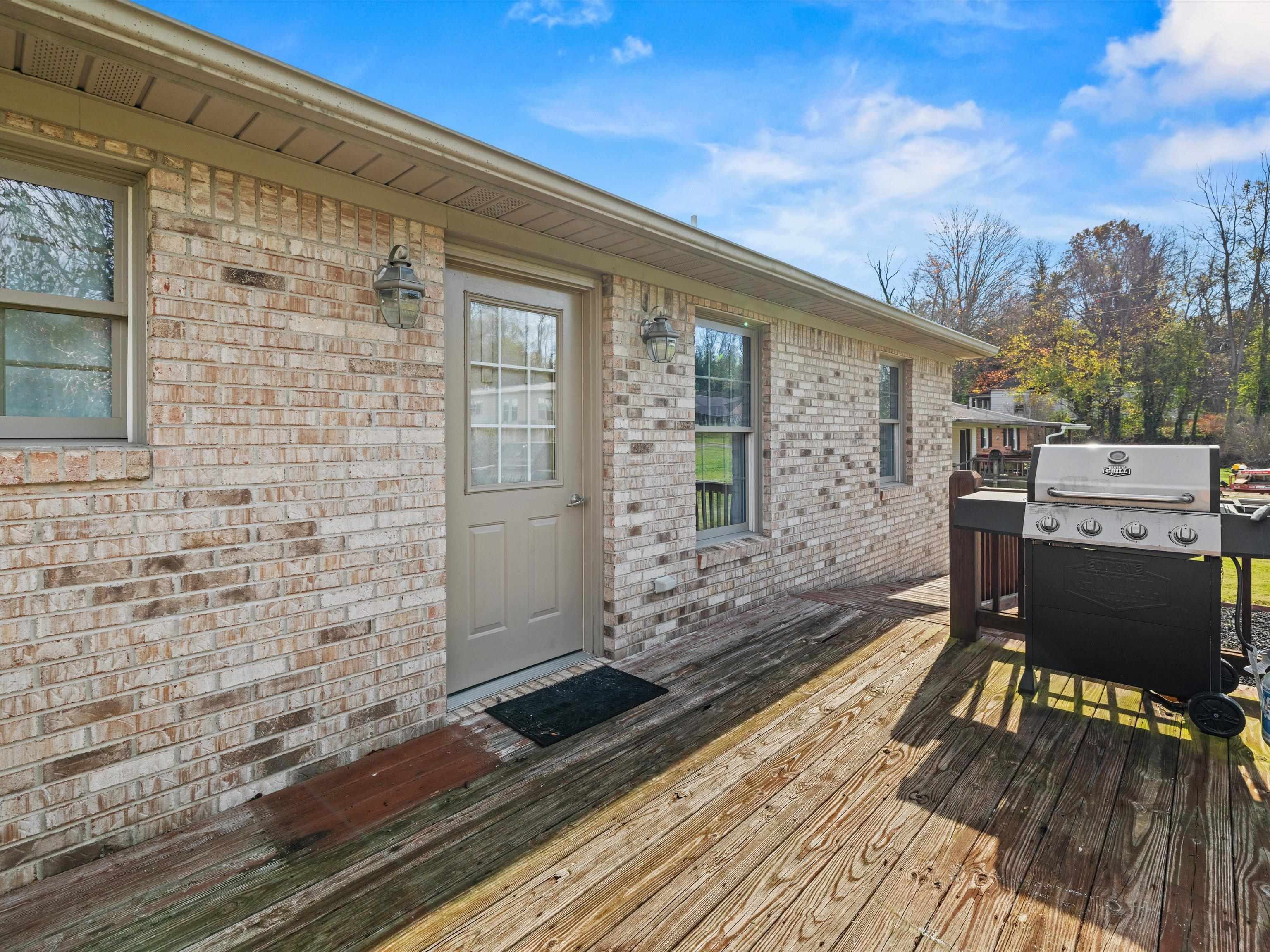 509 Oak St, Cloverport, Kentucky 40111, 3 Bedrooms Bedrooms, ,2 BathroomsBathrooms,Single Family Residence,For Sale,Oak St,90955