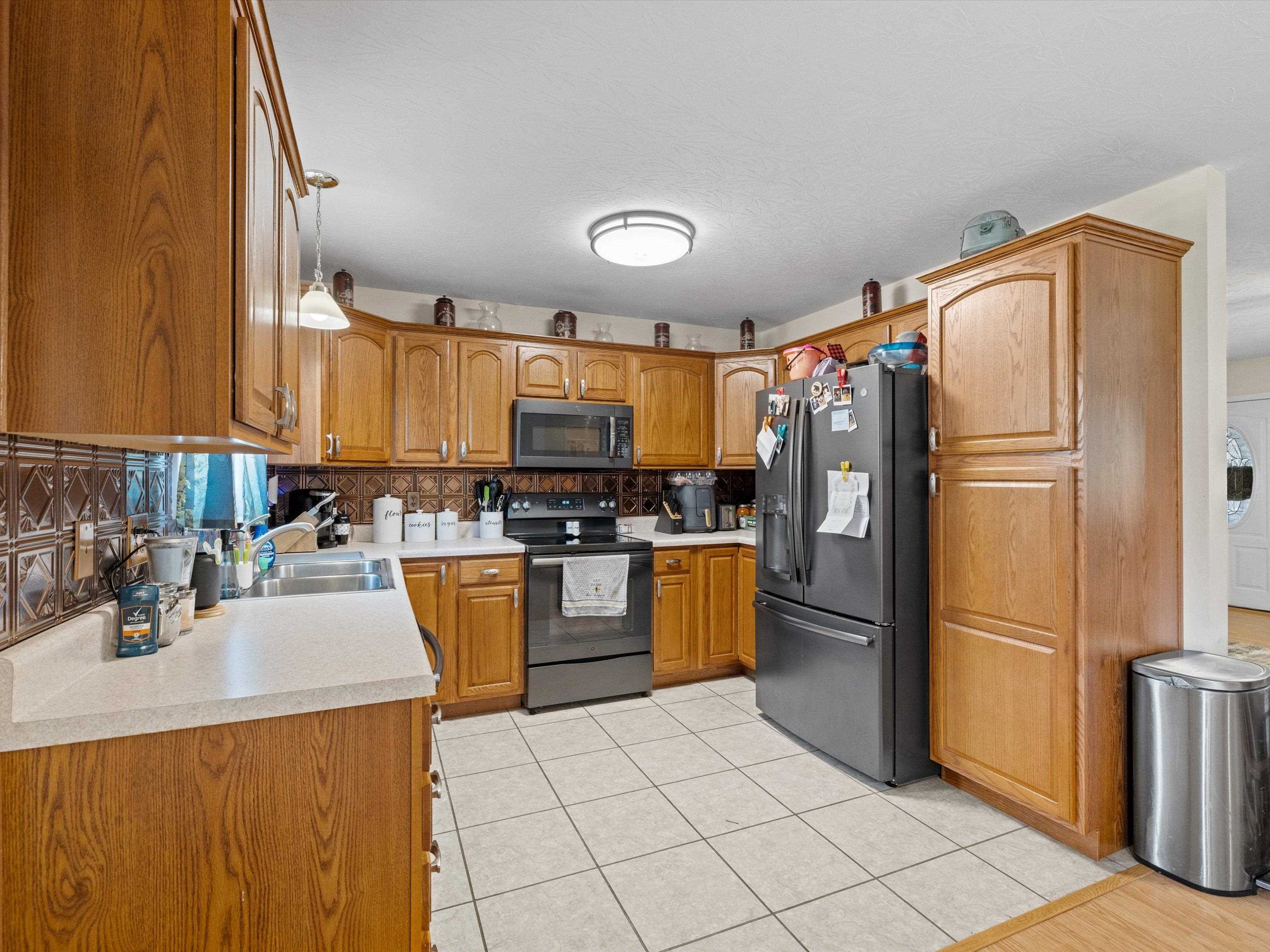 509 Oak St, Cloverport, Kentucky 40111, 3 Bedrooms Bedrooms, ,2 BathroomsBathrooms,Single Family Residence,For Sale,Oak St,90955