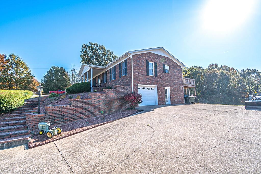 246 Valley View Drive, Morgantown, Kentucky 42261, 4 Bedrooms Bedrooms, ,3 BathroomsBathrooms,Ranch,For Sale,Valley View Drive,90958