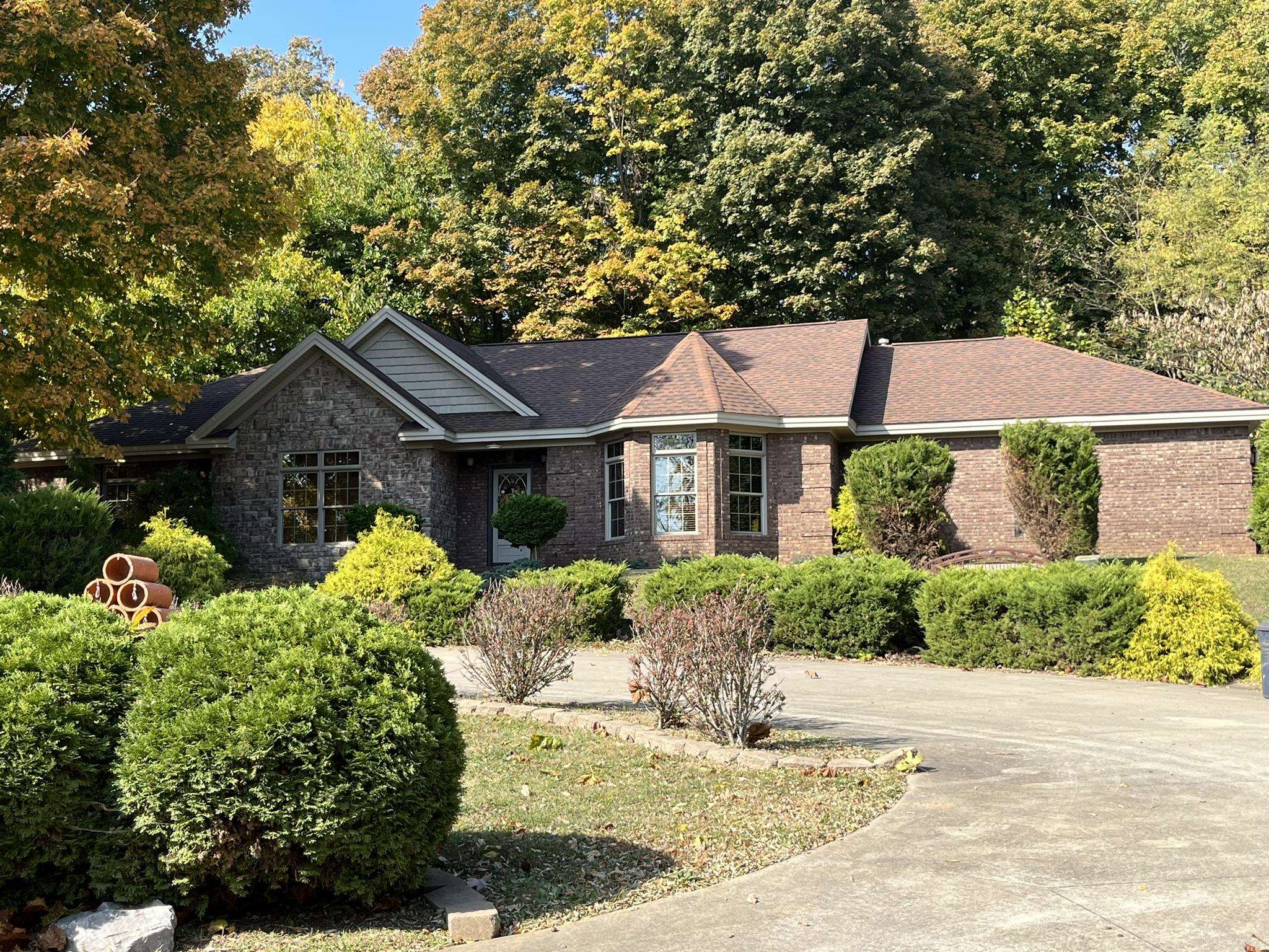 935 Button Buck Court, Owensboro, Kentucky 42301, 3 Bedrooms Bedrooms, ,2 BathroomsBathrooms,Single Family Residence,For Sale,Button Buck Court,90963