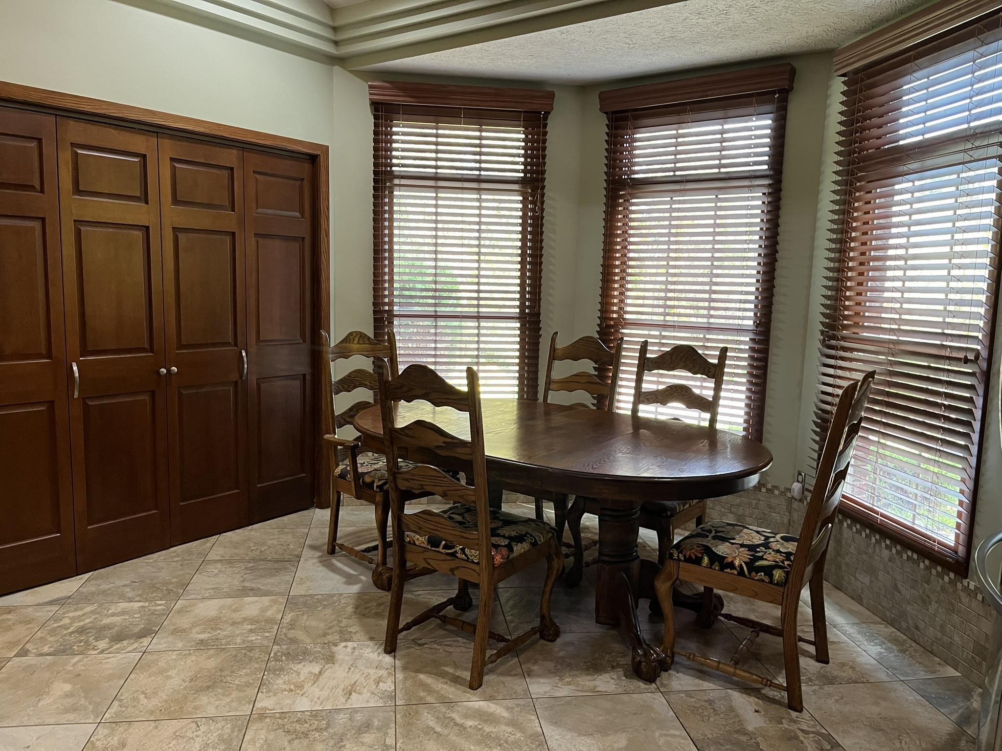 935 Button Buck Court, Owensboro, Kentucky 42301, 3 Bedrooms Bedrooms, ,2 BathroomsBathrooms,Single Family Residence,For Sale,Button Buck Court,90963