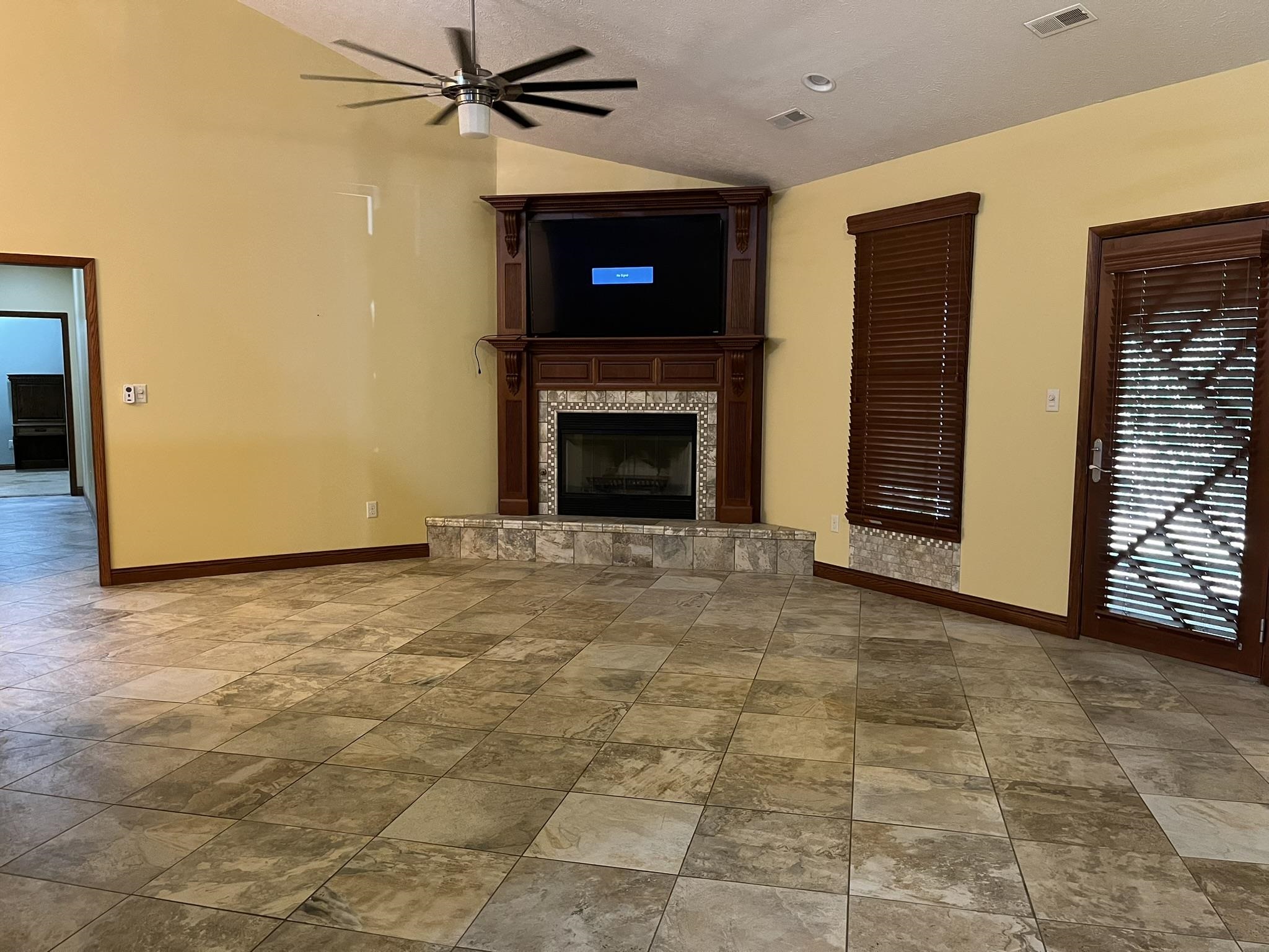 935 Button Buck Court, Owensboro, Kentucky 42301, 3 Bedrooms Bedrooms, ,2 BathroomsBathrooms,Single Family Residence,For Sale,Button Buck Court,90963