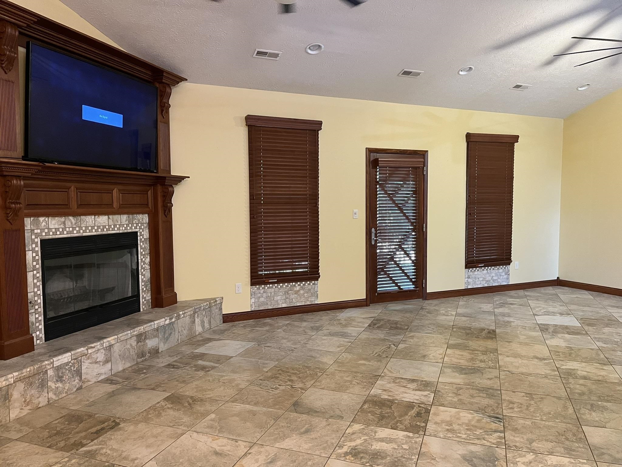 935 Button Buck Court, Owensboro, Kentucky 42301, 3 Bedrooms Bedrooms, ,2 BathroomsBathrooms,Single Family Residence,For Sale,Button Buck Court,90963