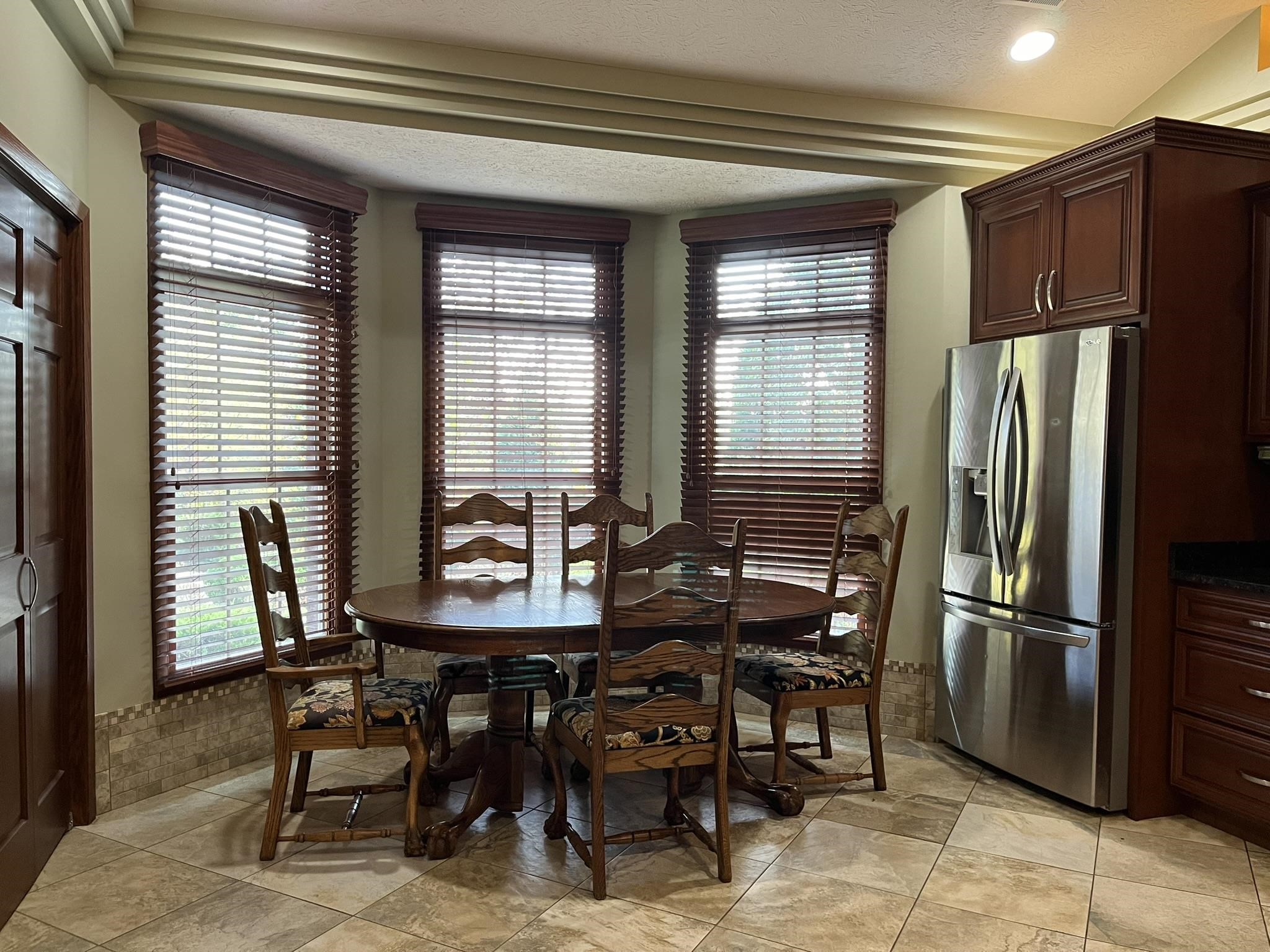 935 Button Buck Court, Owensboro, Kentucky 42301, 3 Bedrooms Bedrooms, ,2 BathroomsBathrooms,Single Family Residence,For Sale,Button Buck Court,90963