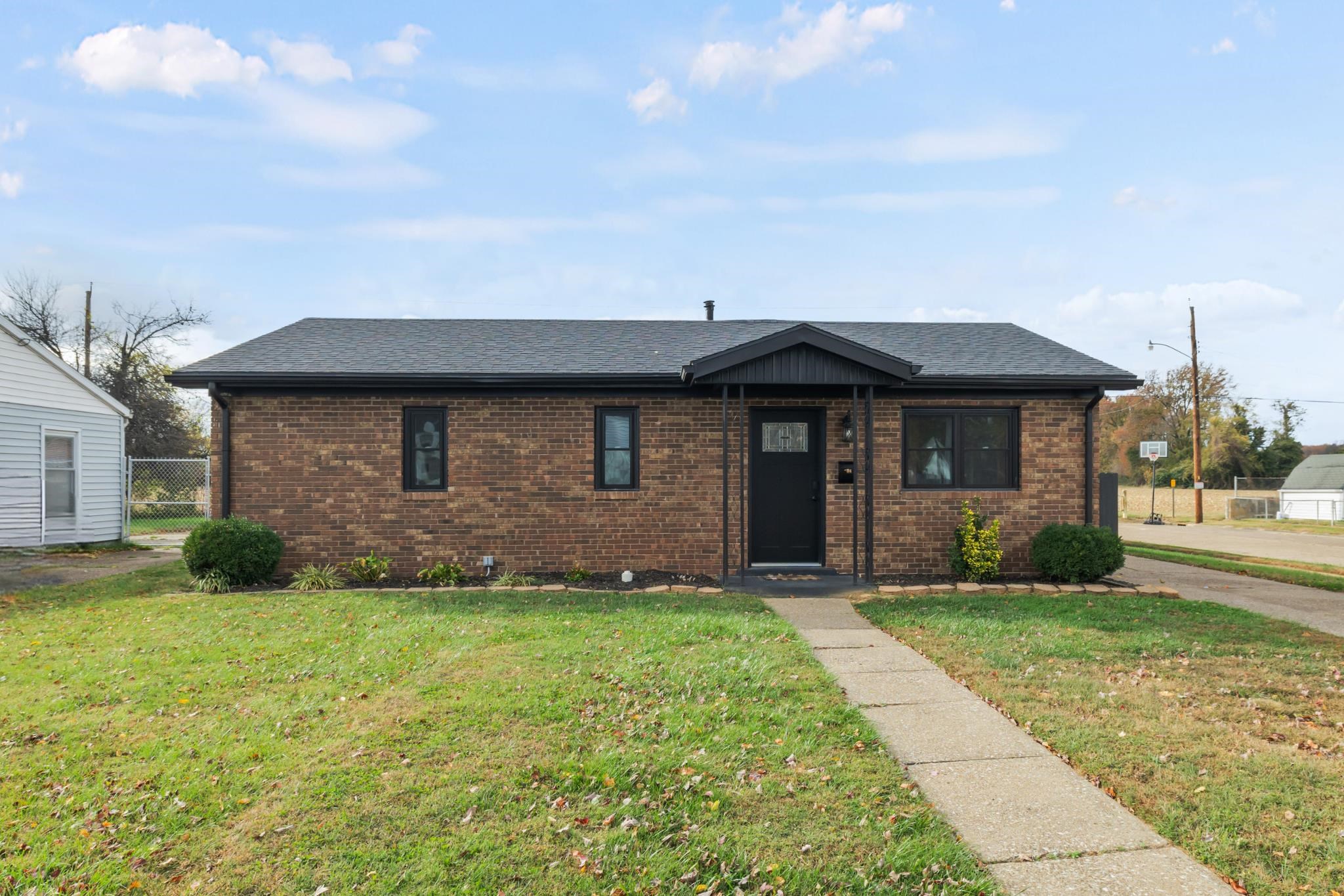 706 Danberry Street, Owensboro, Kentucky 42301, 3 Bedrooms Bedrooms, ,2 BathroomsBathrooms,Single Family Residence,For Sale,Danberry Street,90967