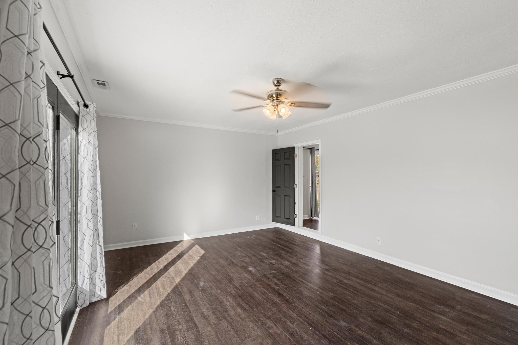 706 Danberry Street, Owensboro, Kentucky 42301, 3 Bedrooms Bedrooms, ,2 BathroomsBathrooms,Single Family Residence,For Sale,Danberry Street,90967