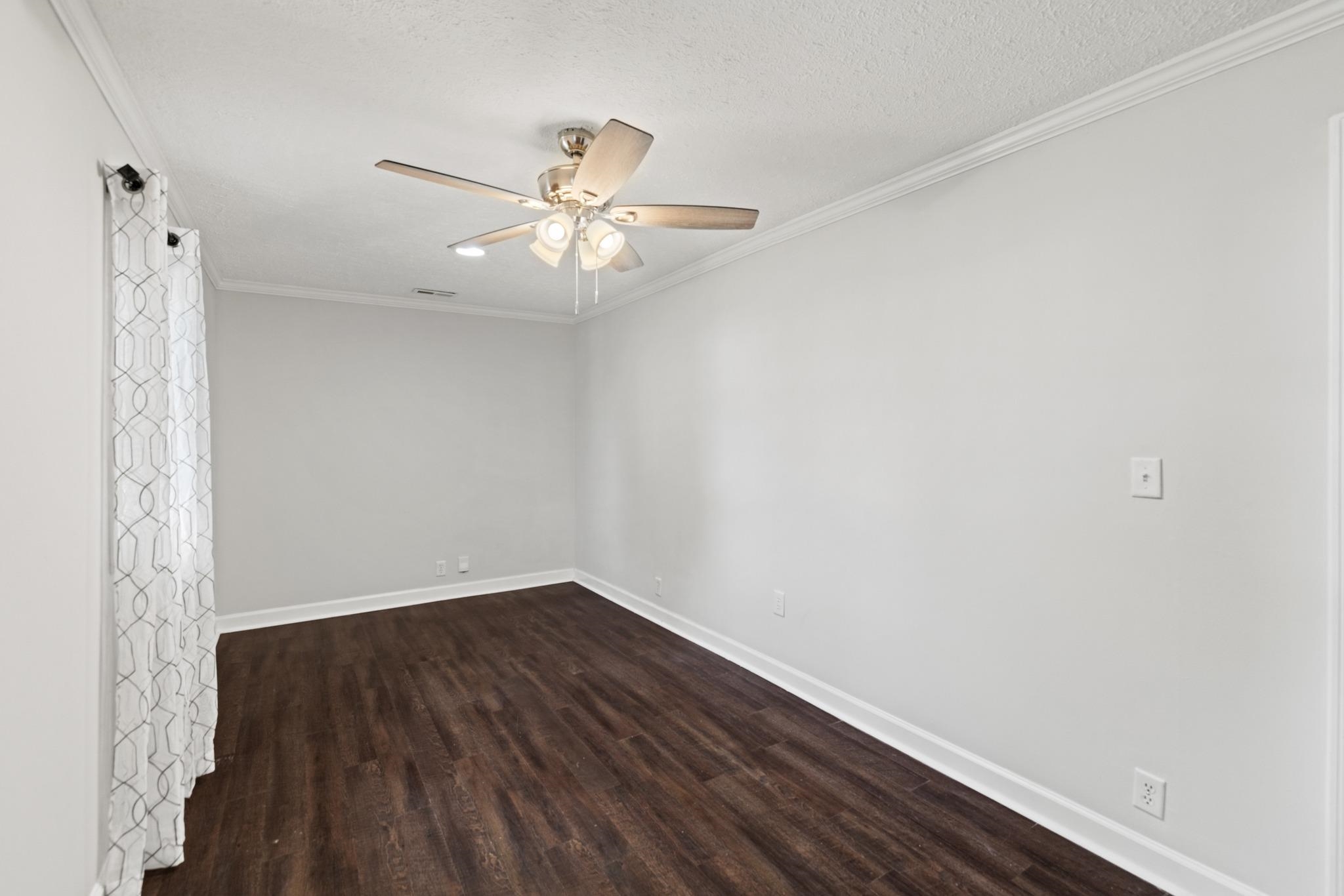 706 Danberry Street, Owensboro, Kentucky 42301, 3 Bedrooms Bedrooms, ,2 BathroomsBathrooms,Single Family Residence,For Sale,Danberry Street,90967