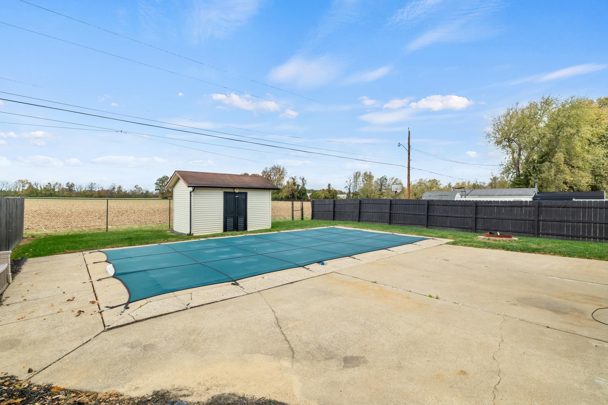 706 Danberry Street, Owensboro, Kentucky 42301, 3 Bedrooms Bedrooms, ,2 BathroomsBathrooms,Single Family Residence,For Sale,Danberry Street,90967