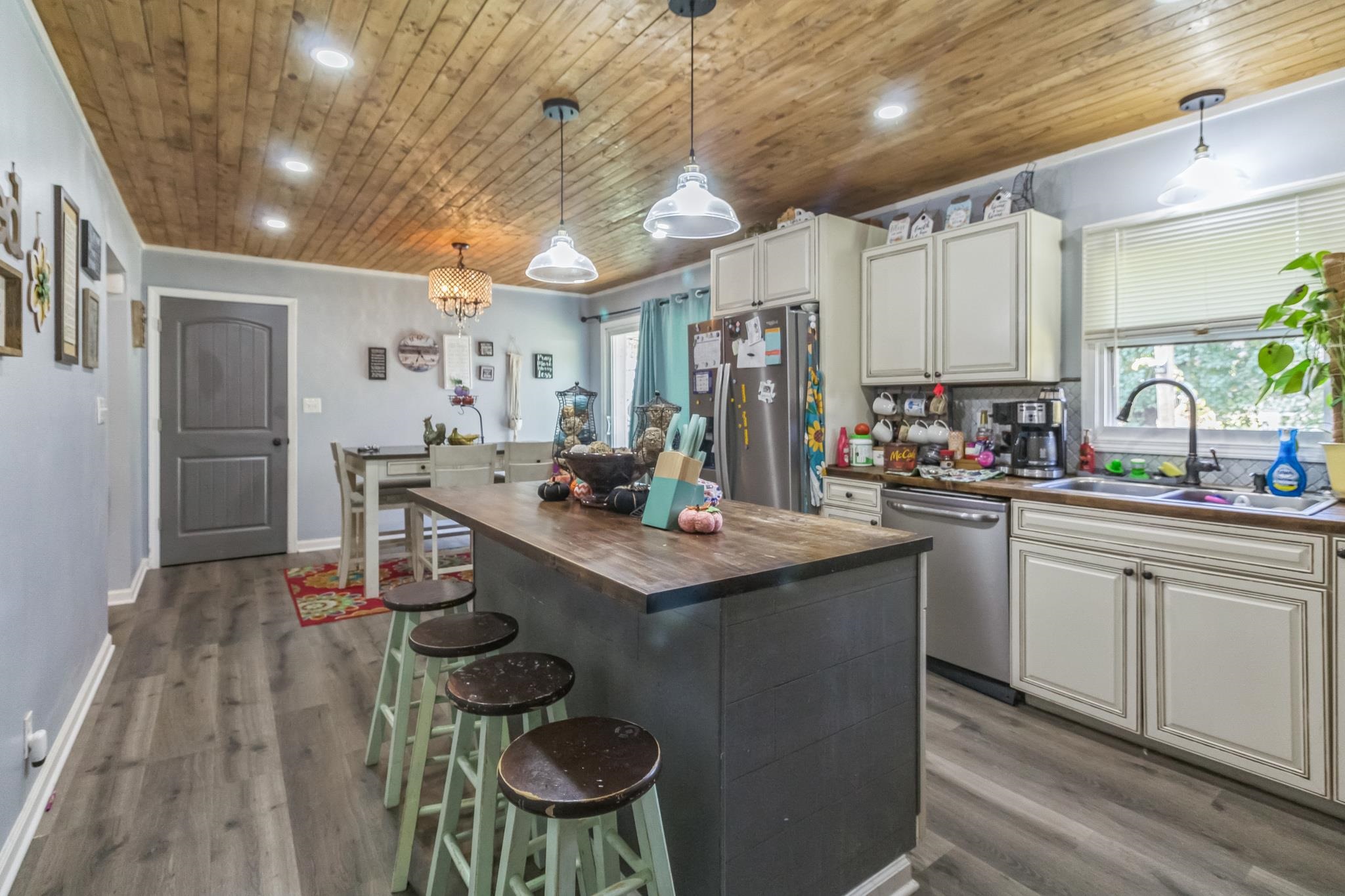 177 Cherokee Dr, Scottsville, Kentucky 42164, 4 Bedrooms Bedrooms, ,2 BathroomsBathrooms,Single Family Residence,For Sale,Cherokee Dr,90968