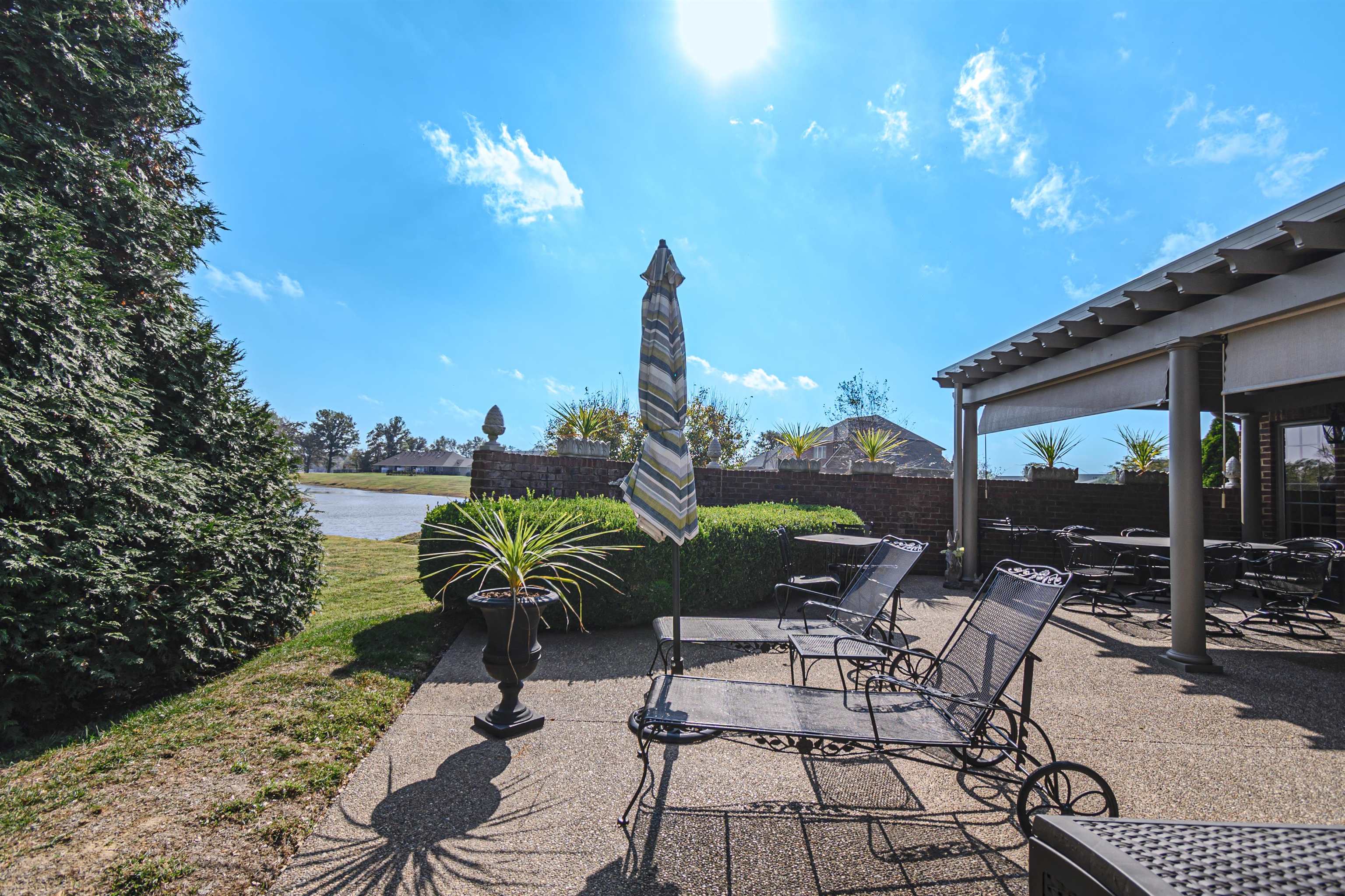 410 Golfview Circle, Owensboro, Kentucky 42303, 3 Bedrooms Bedrooms, ,2 BathroomsBathrooms,Single Family Residence,For Sale,Golfview Circle,90971
