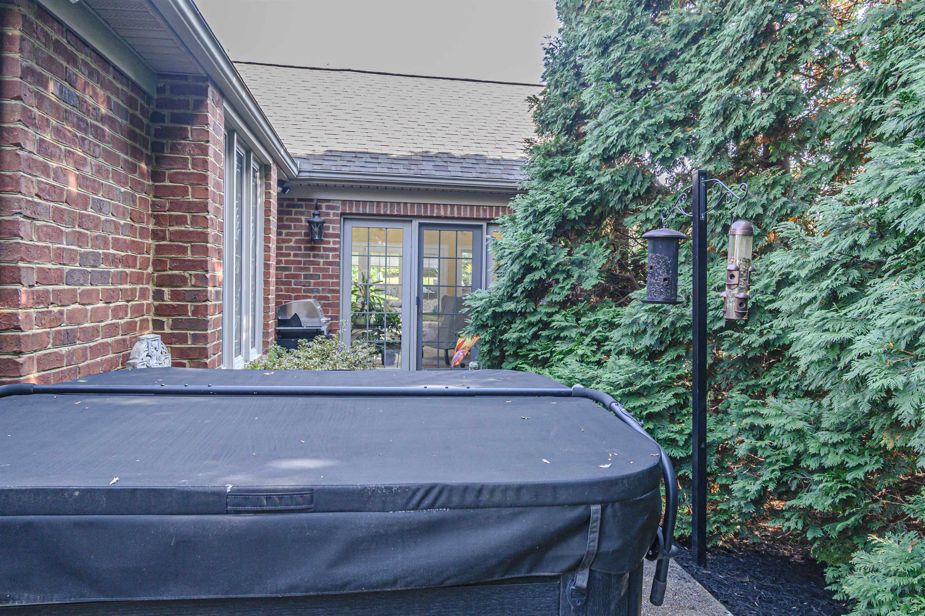410 Golfview Circle, Owensboro, Kentucky 42303, 3 Bedrooms Bedrooms, ,2 BathroomsBathrooms,Single Family Residence,For Sale,Golfview Circle,90971