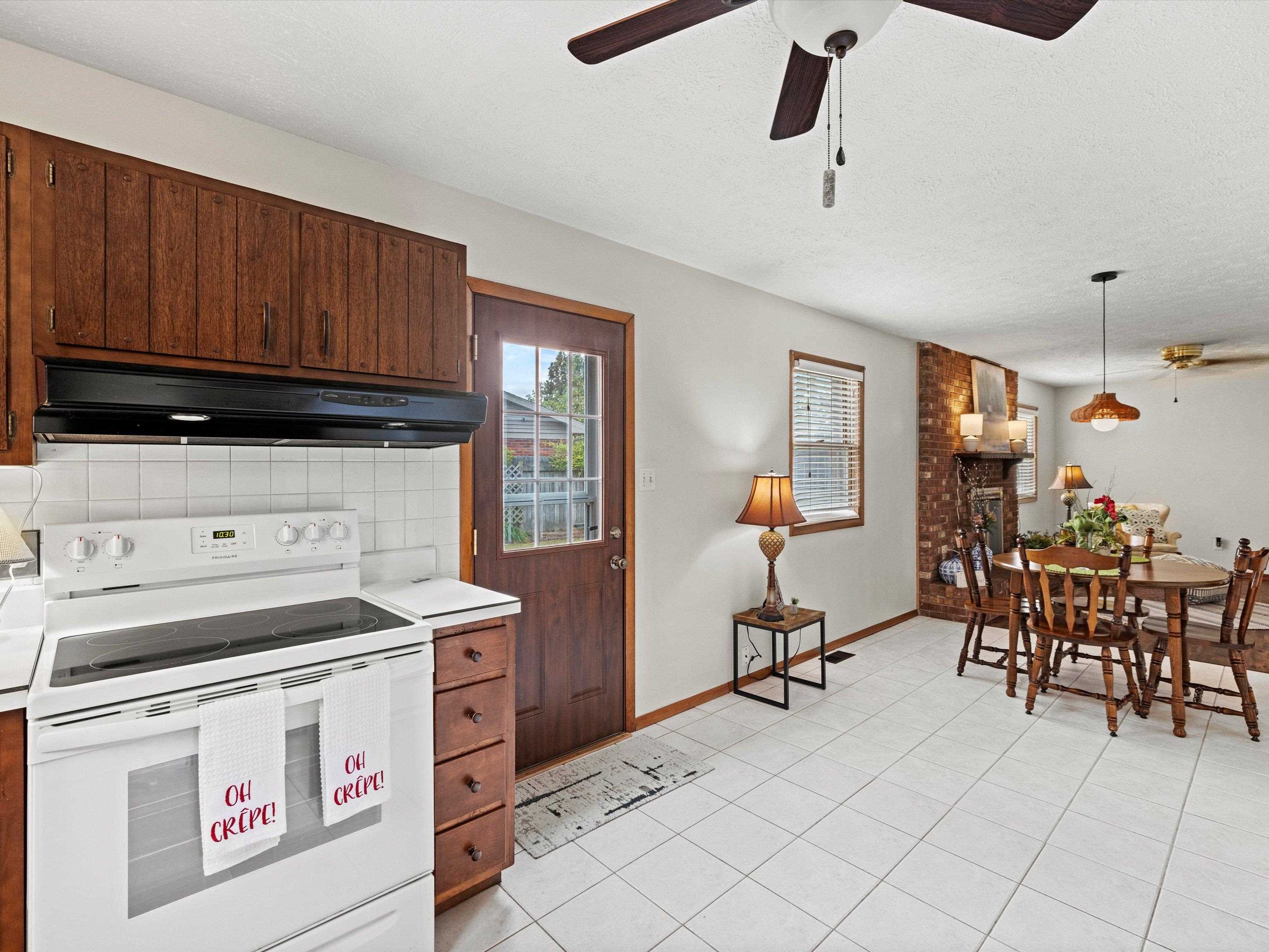 2301 Whirlaway Dr., Owensboro, Kentucky 42301, 4 Bedrooms Bedrooms, ,2 BathroomsBathrooms,Single Family Residence,For Sale,Whirlaway Dr.,90972