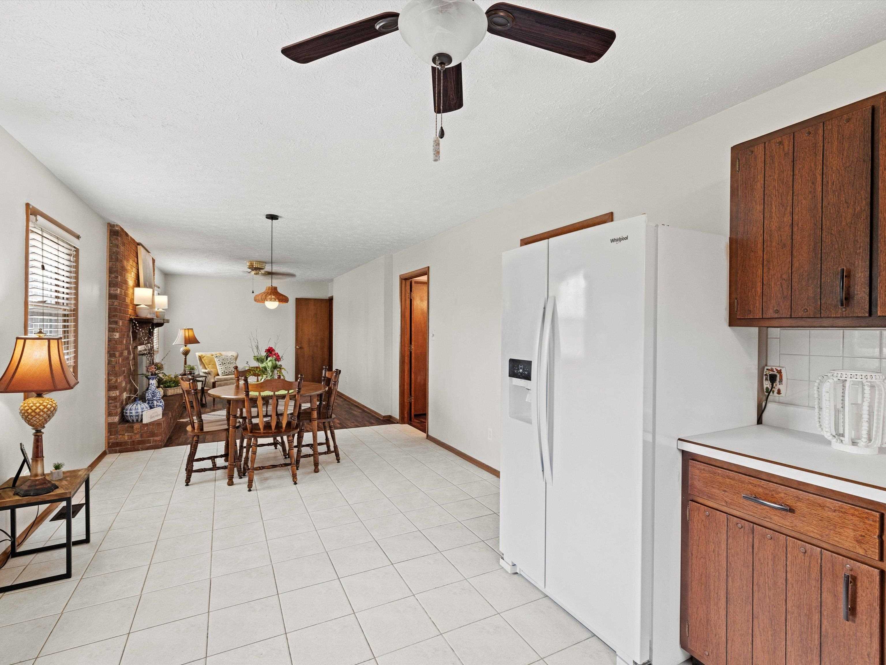 2301 Whirlaway Dr., Owensboro, Kentucky 42301, 4 Bedrooms Bedrooms, ,2 BathroomsBathrooms,Single Family Residence,For Sale,Whirlaway Dr.,90972