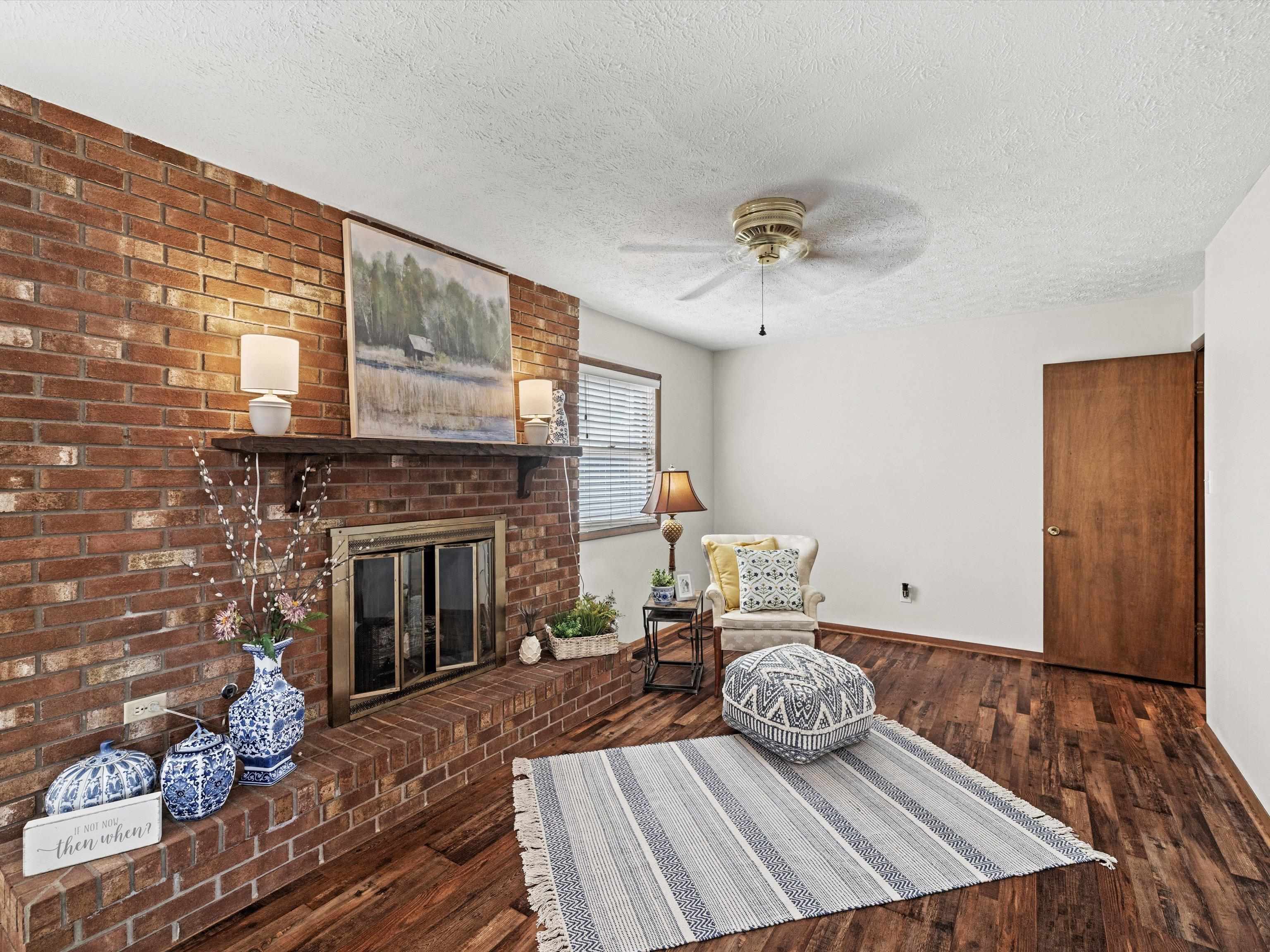 2301 Whirlaway Dr., Owensboro, Kentucky 42301, 4 Bedrooms Bedrooms, ,2 BathroomsBathrooms,Single Family Residence,For Sale,Whirlaway Dr.,90972