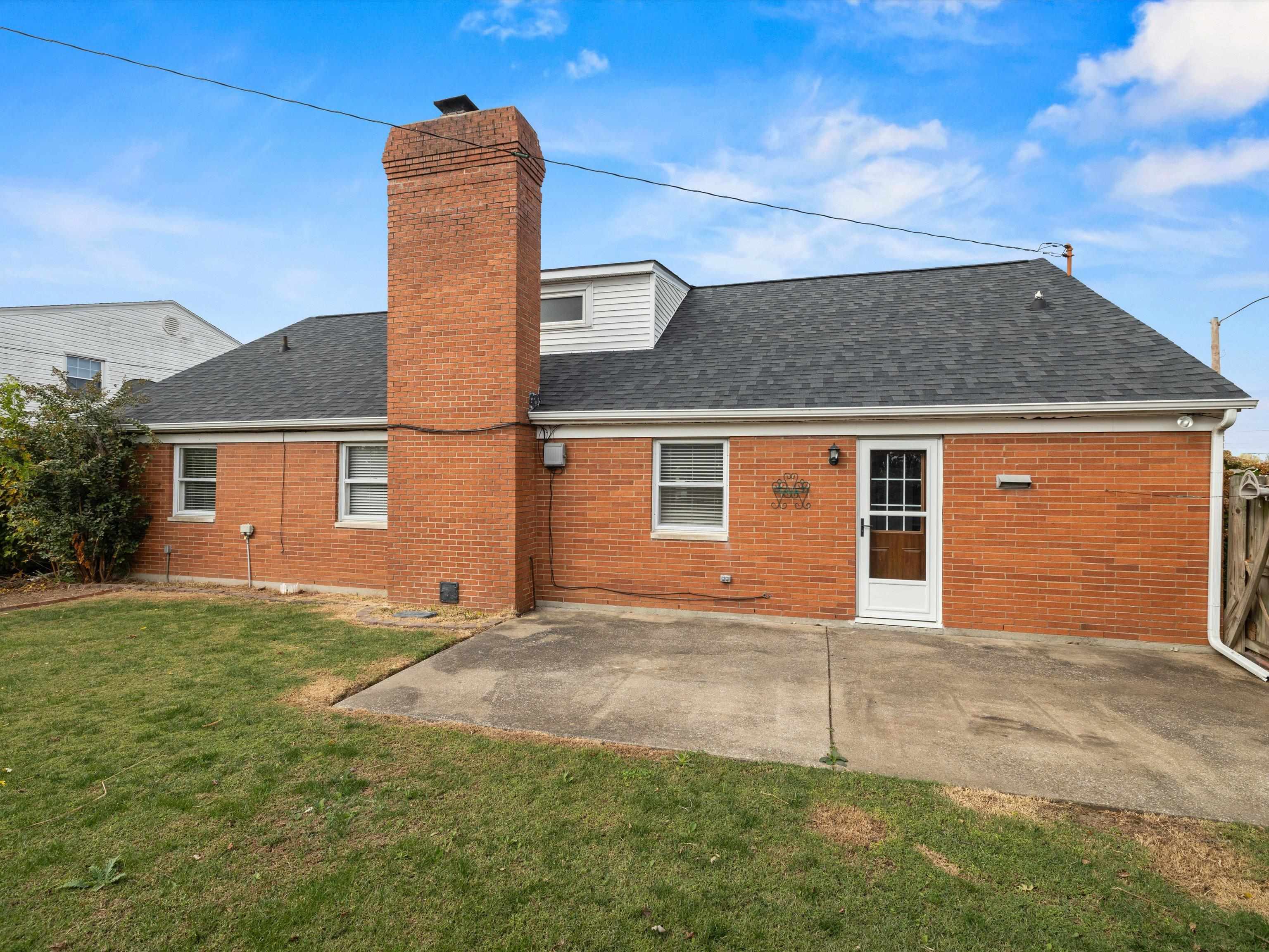 2301 Whirlaway Dr., Owensboro, Kentucky 42301, 4 Bedrooms Bedrooms, ,2 BathroomsBathrooms,Single Family Residence,For Sale,Whirlaway Dr.,90972