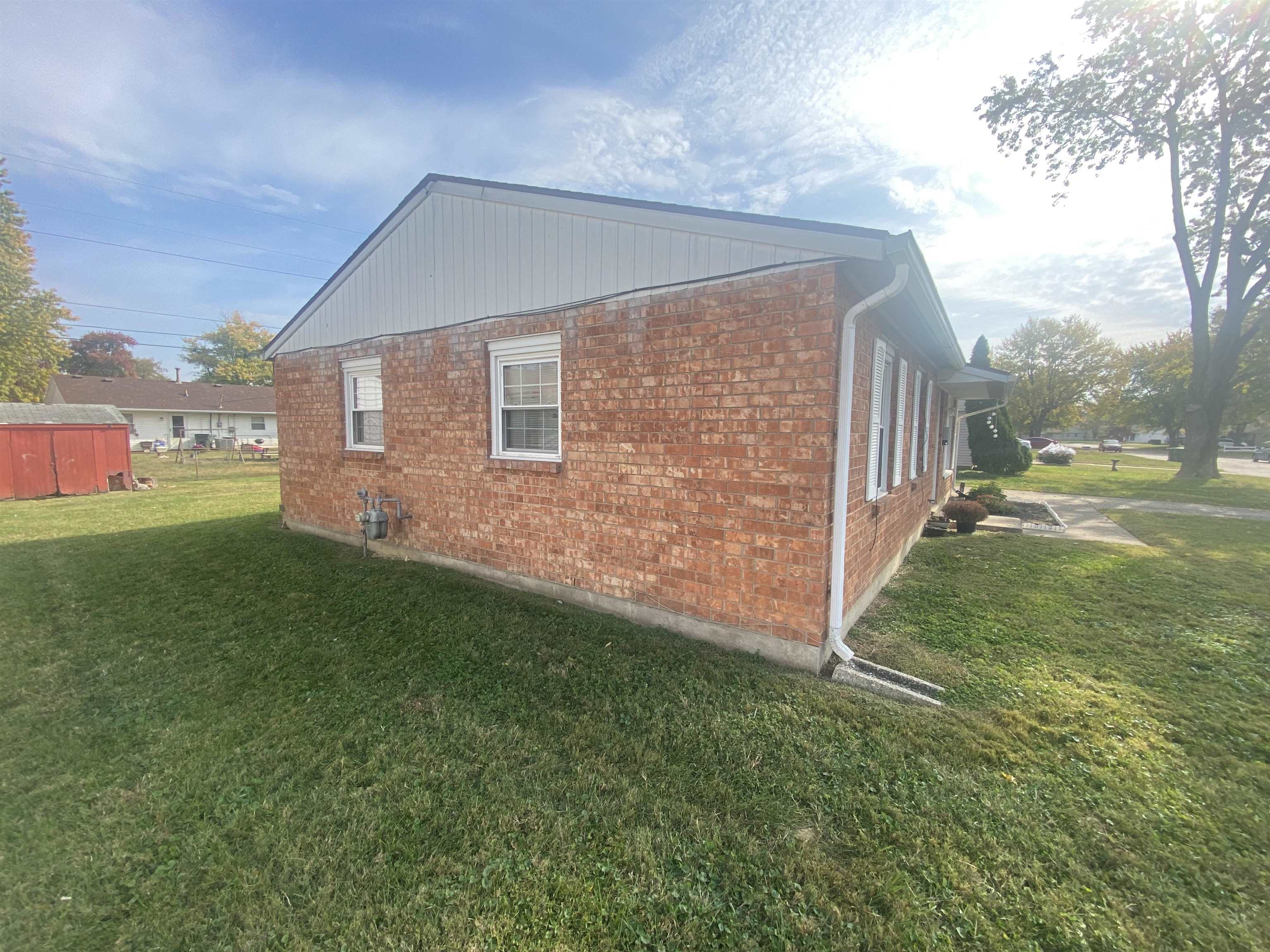 2127 Surrey Dr., Owensboro, Kentucky 42301, 3 Bedrooms Bedrooms, ,1 BathroomBathrooms,Single Family Residence,For Sale,Surrey Dr.,90974