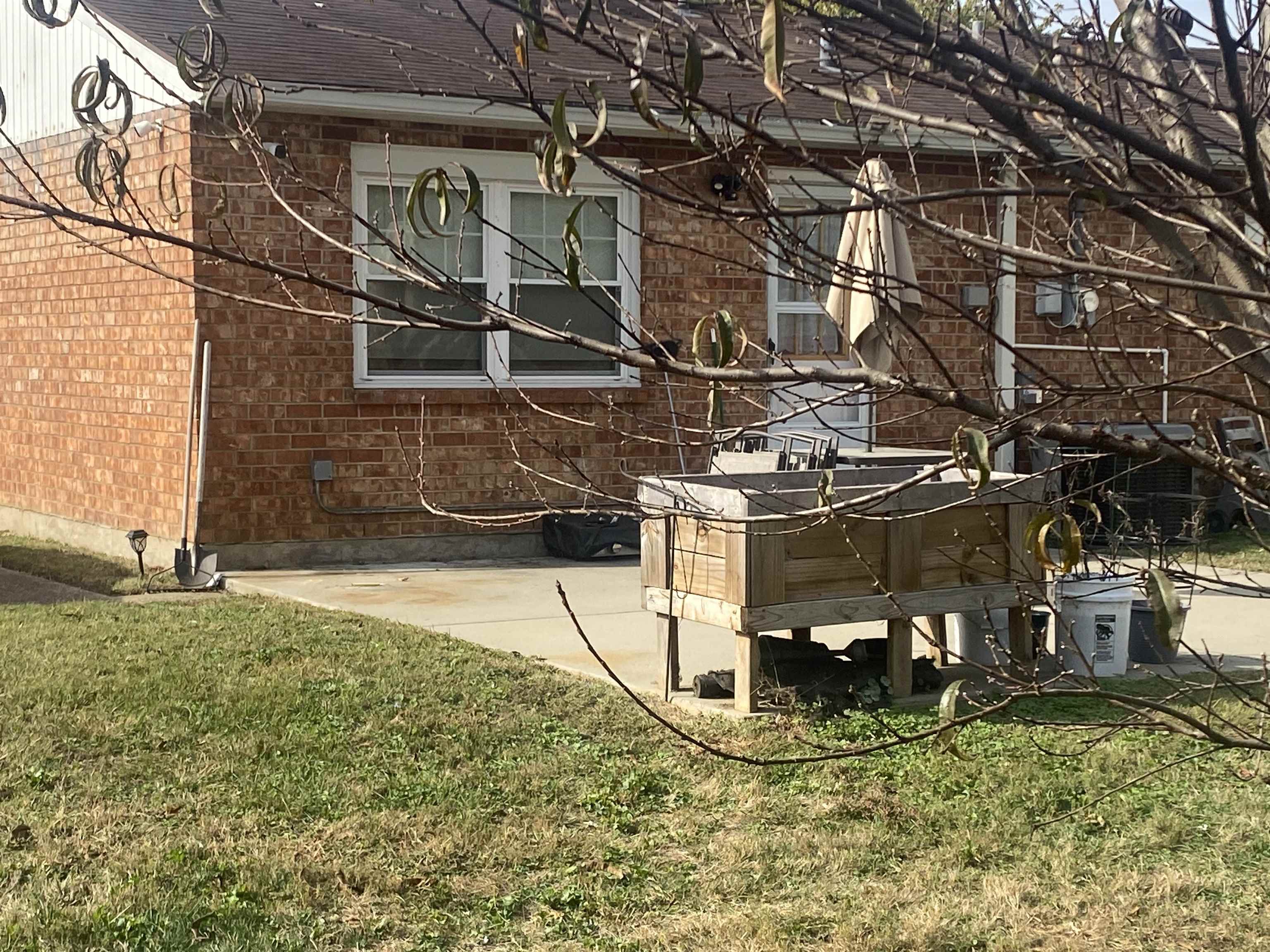 2127 Surrey Dr., Owensboro, Kentucky 42301, 3 Bedrooms Bedrooms, ,1 BathroomBathrooms,Single Family Residence,For Sale,Surrey Dr.,90974