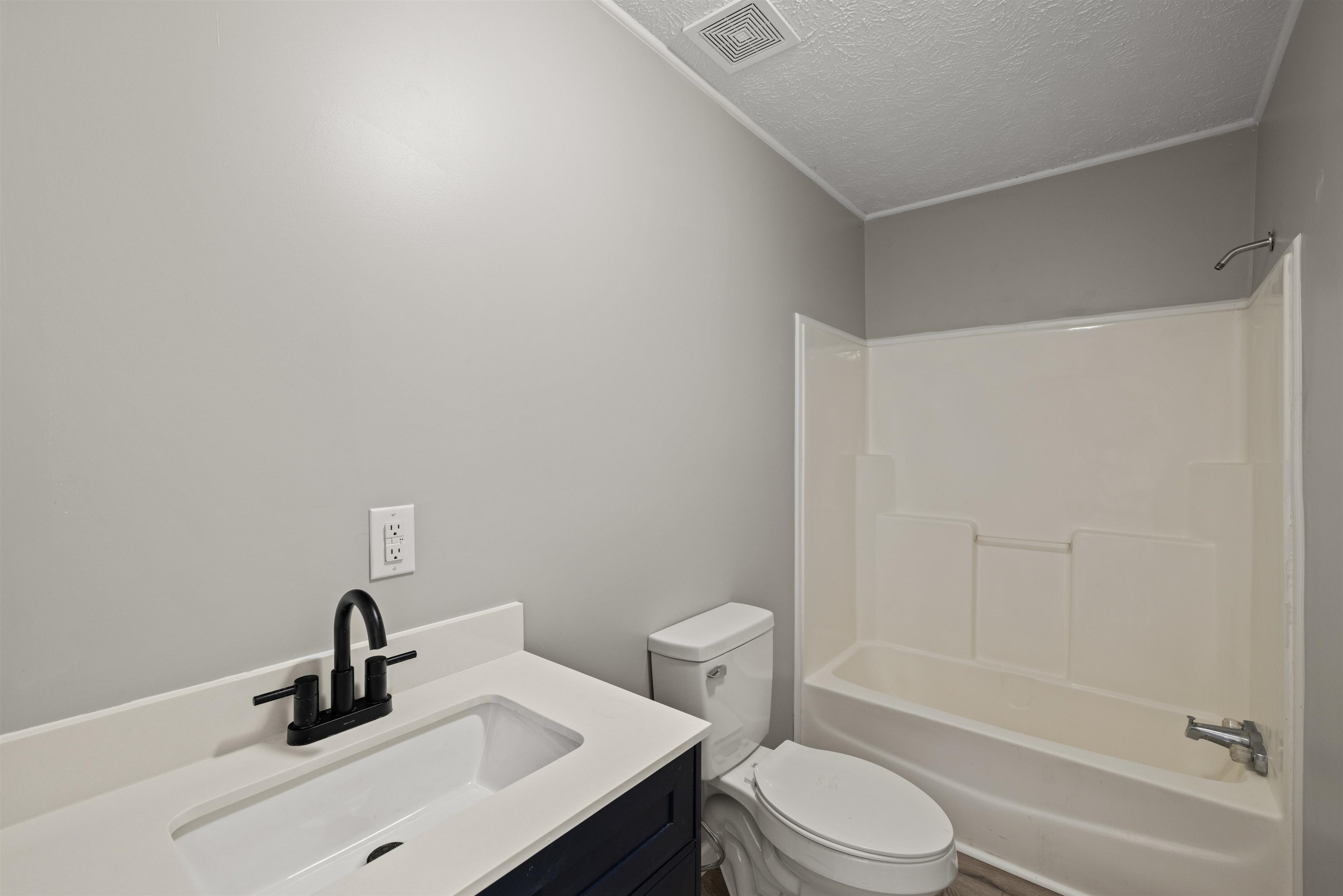18 Hidden Valley Lane, Utica, Kentucky 42376, 3 Bedrooms Bedrooms, ,2 BathroomsBathrooms,Manufactured On Land,For Sale,Hidden Valley Lane,90978