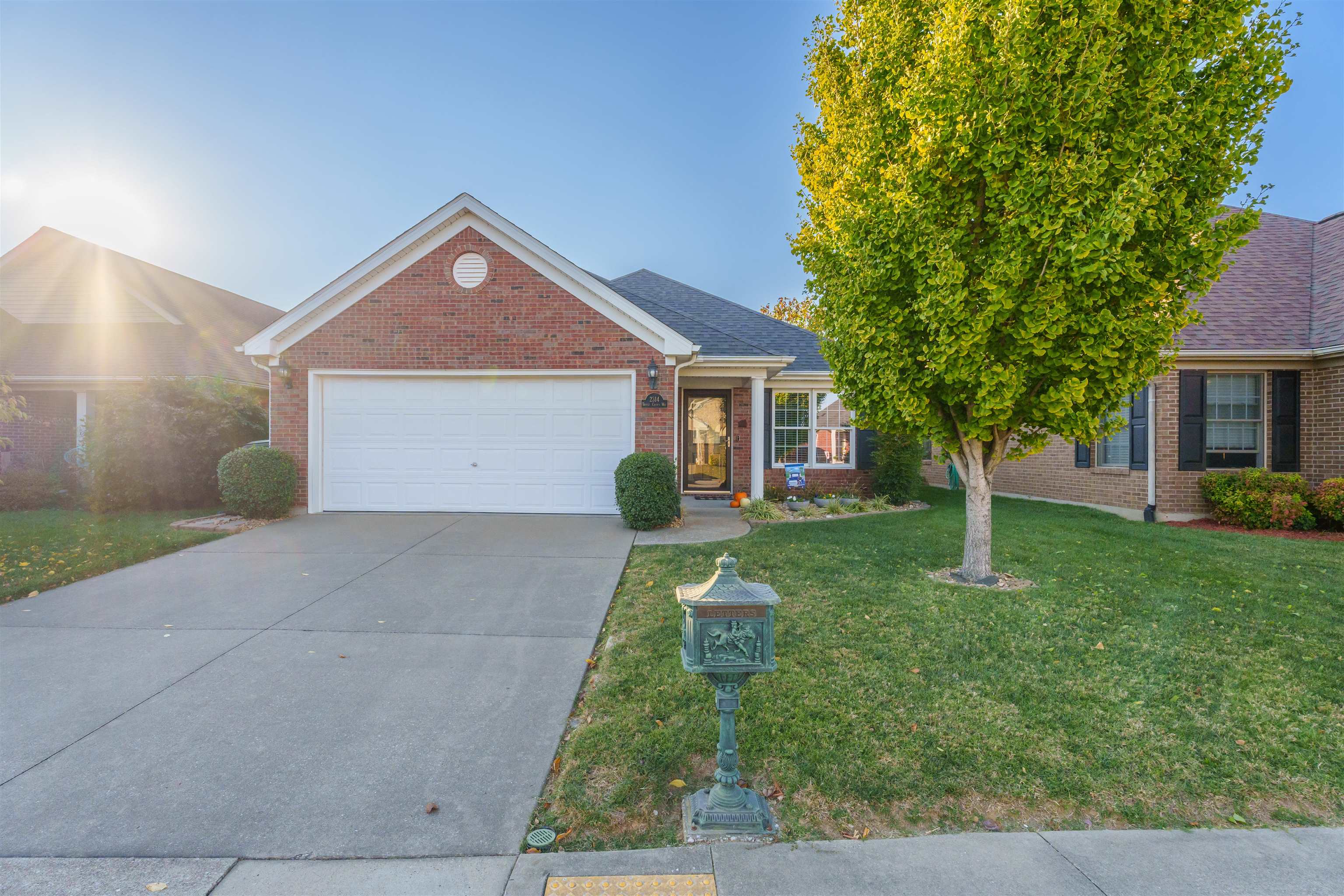 2314 Triple Crown Way, Owensboro, Kentucky 42301, 3 Bedrooms Bedrooms, ,2 BathroomsBathrooms,Single Family Residence,For Sale,Triple Crown Way,90981