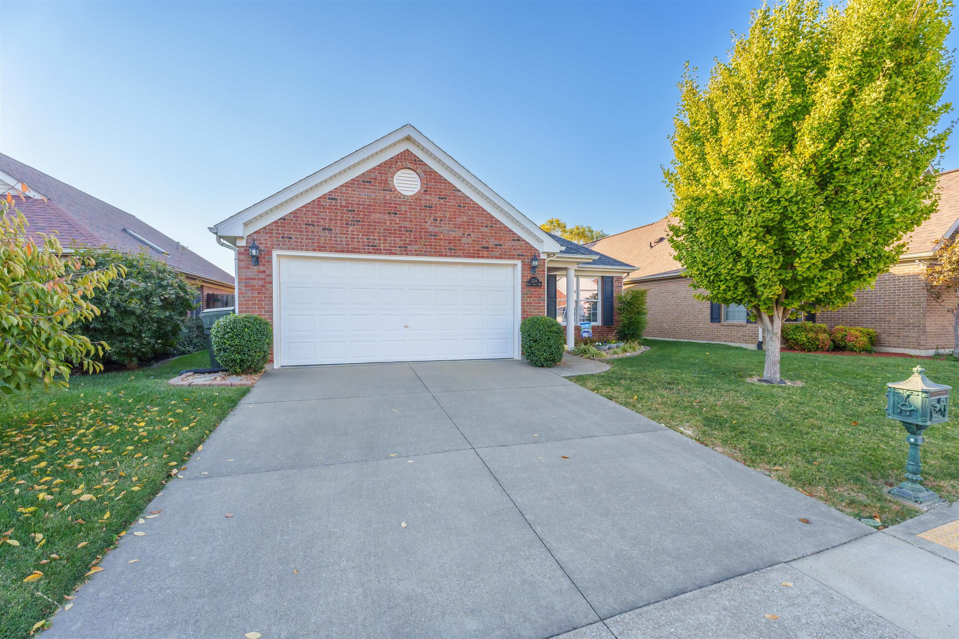 2314 Triple Crown Way, Owensboro, Kentucky 42301, 3 Bedrooms Bedrooms, ,2 BathroomsBathrooms,Single Family Residence,For Sale,Triple Crown Way,90981