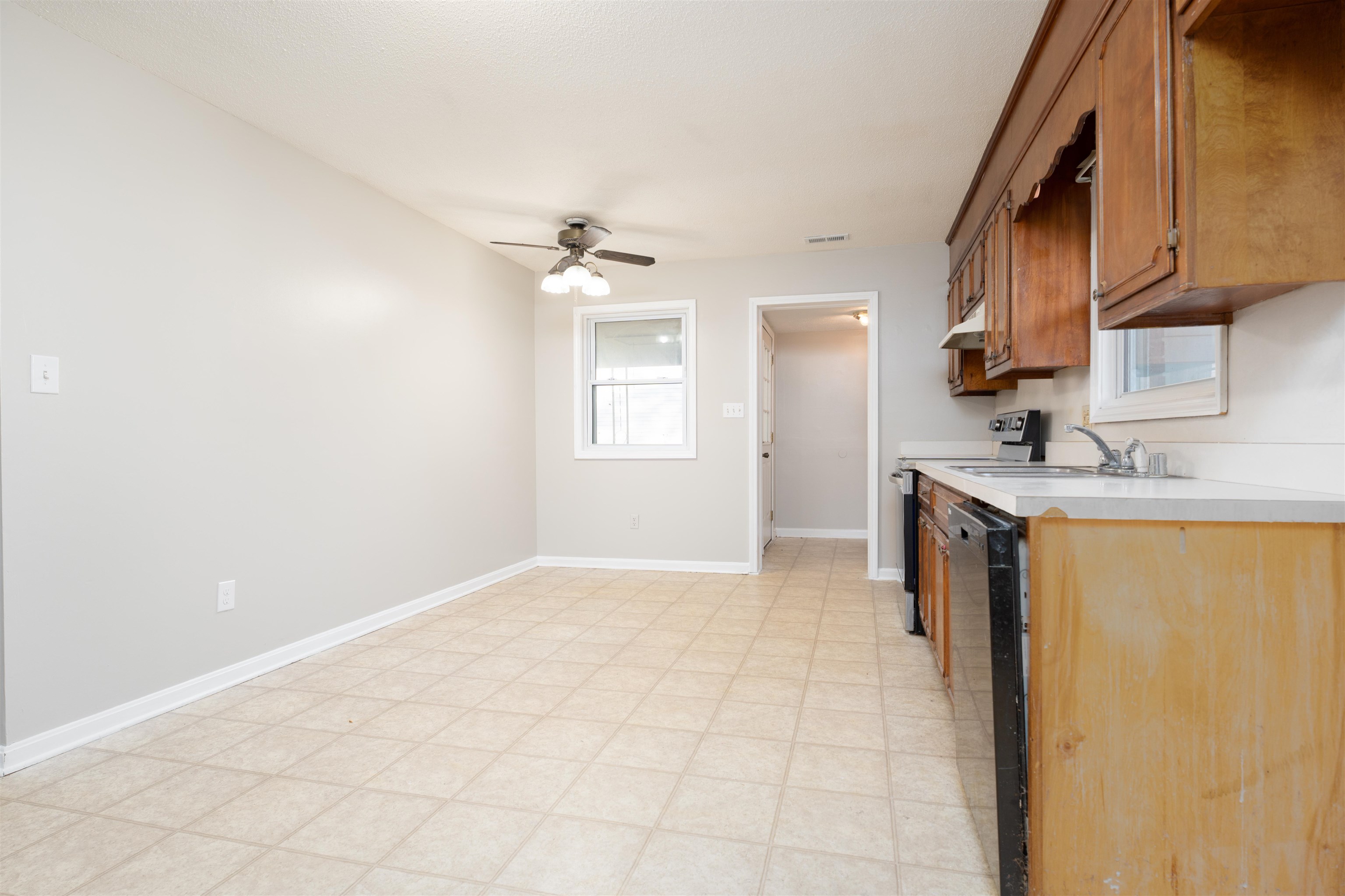 2546 Wimsatt Ct., Owensboro, Kentucky 42303, 4 Bedrooms Bedrooms, ,1 BathroomBathrooms,Single Family Residence,For Sale,Wimsatt Ct.,90982