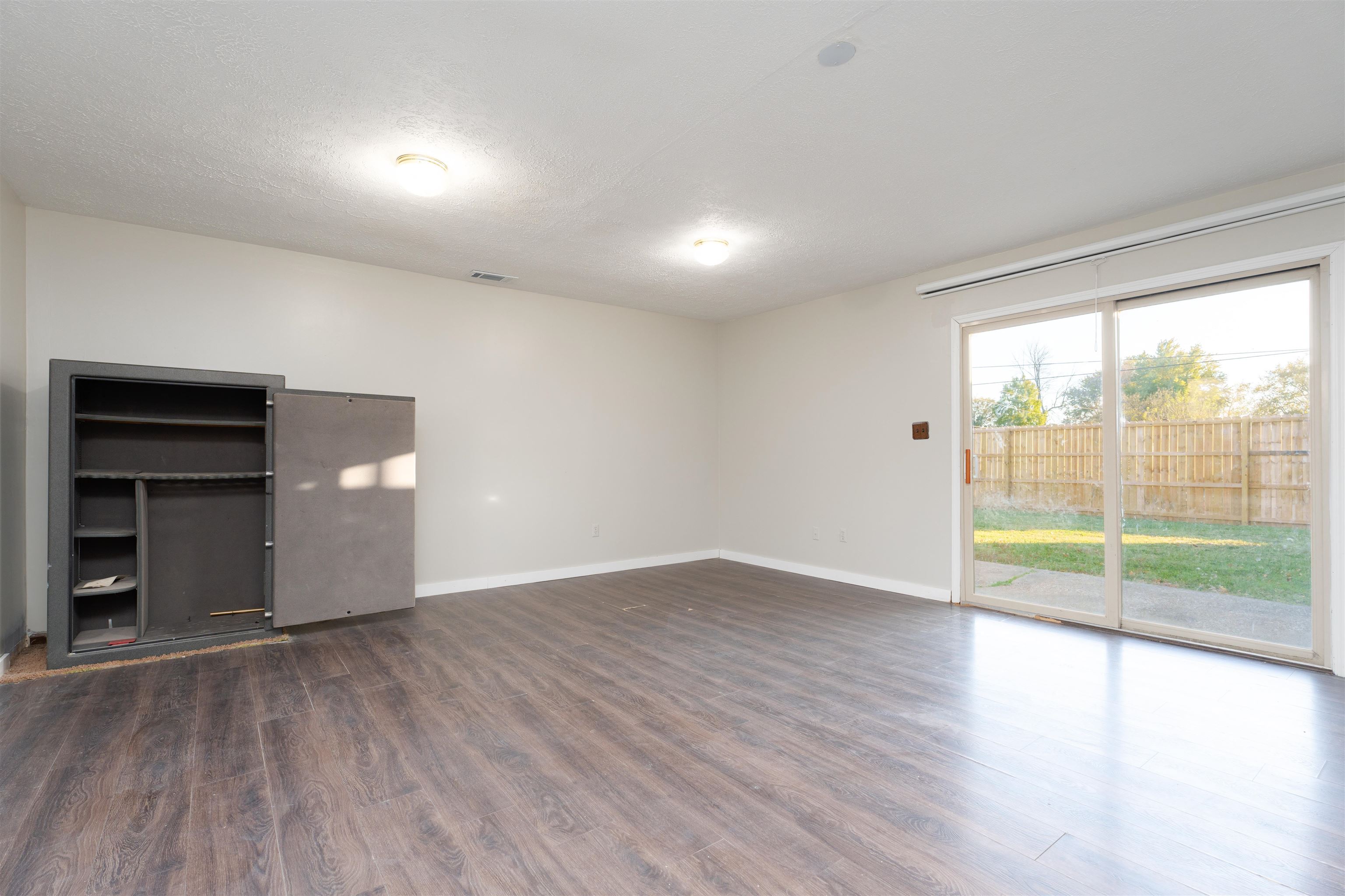 2546 Wimsatt Ct., Owensboro, Kentucky 42303, 4 Bedrooms Bedrooms, ,1 BathroomBathrooms,Single Family Residence,For Sale,Wimsatt Ct.,90982