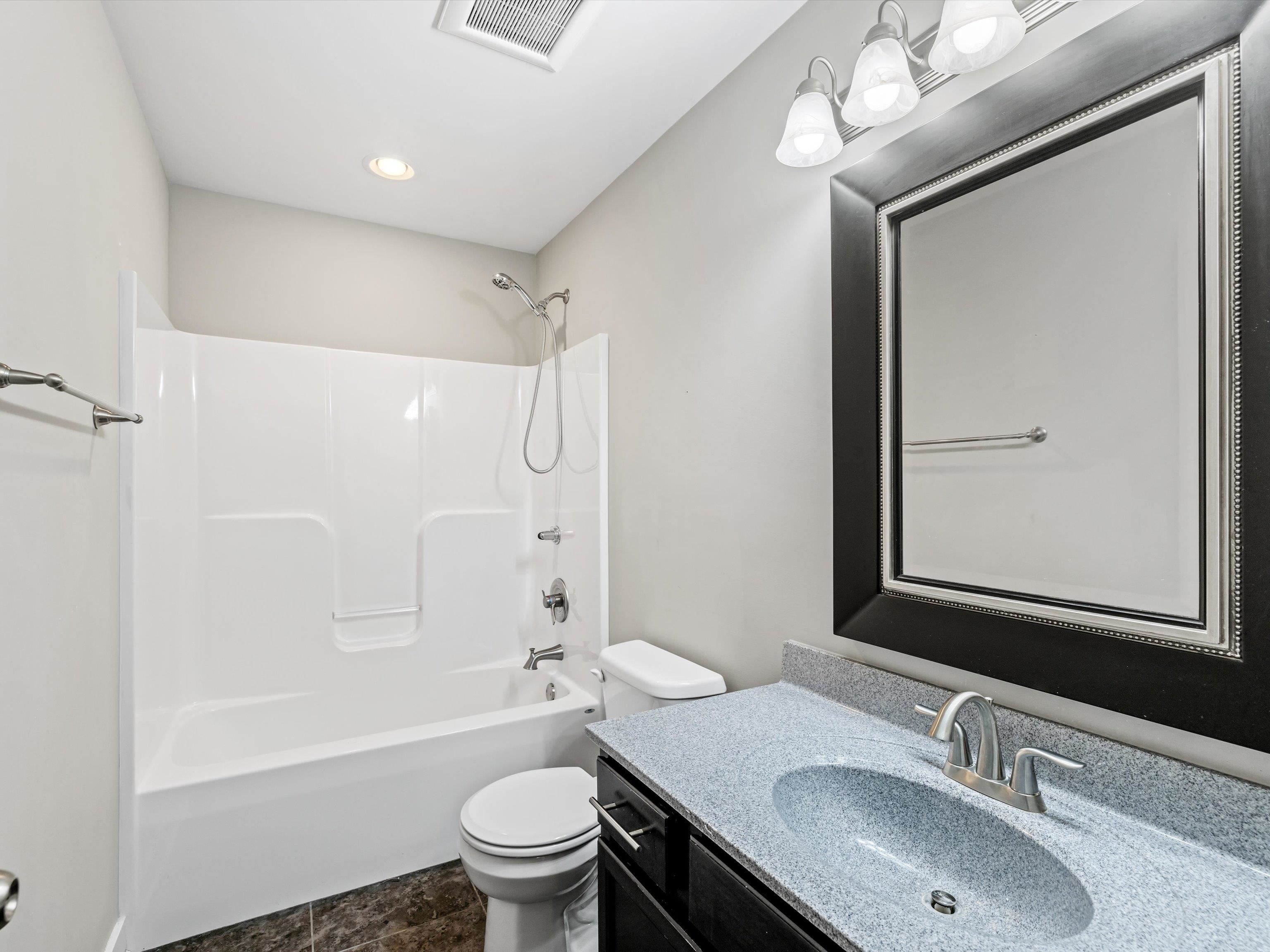 2261 Deer Valley Blvd, Utica, Kentucky 42376, 4 Bedrooms Bedrooms, ,2 BathroomsBathrooms,Single Family Residence,For Sale,Deer Valley Blvd,90984