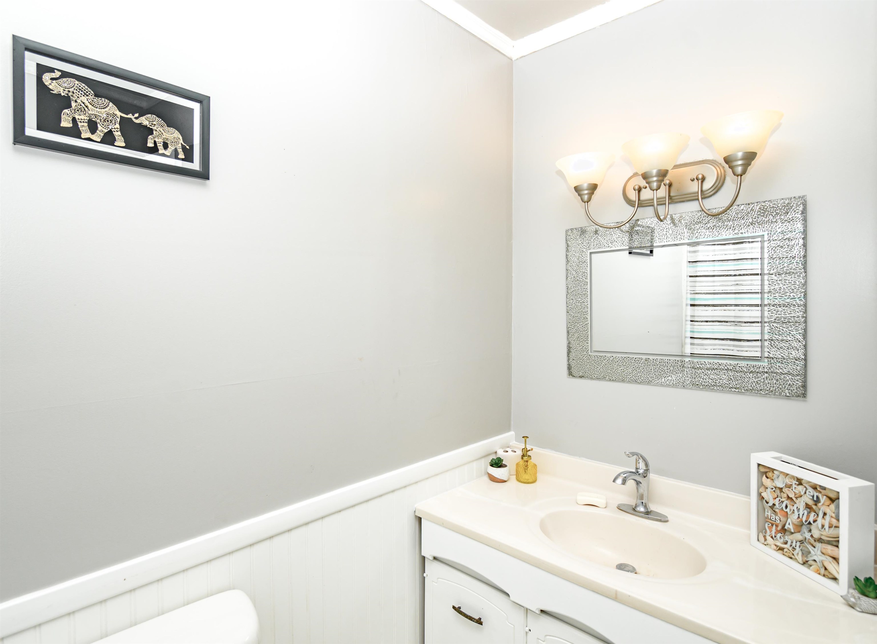 490 4th Street, Calhoun, Kentucky 42327, 4 Bedrooms Bedrooms, ,2 BathroomsBathrooms,Single Family Residence,For Sale,4th Street,90988