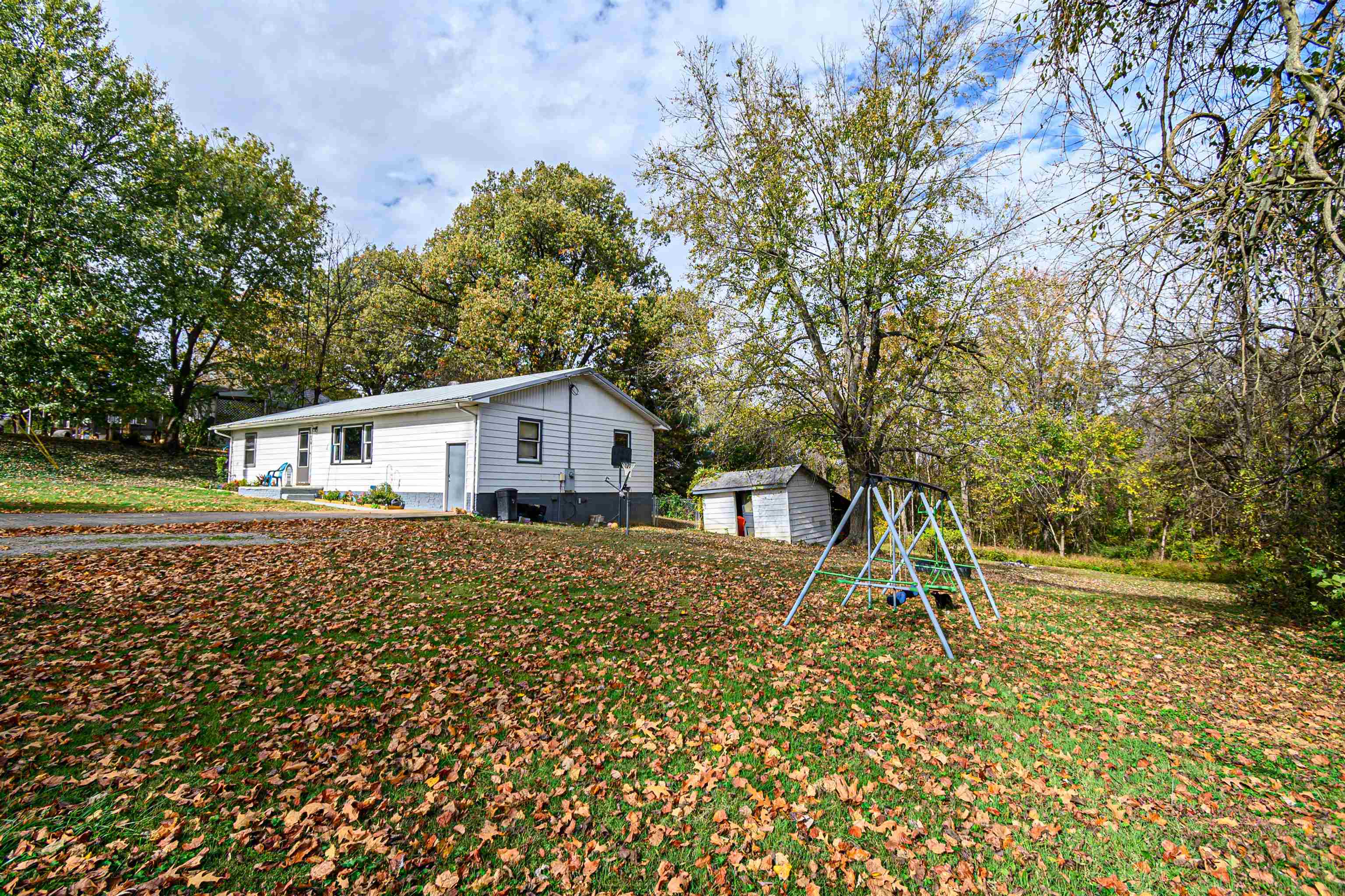 490 4th Street, Calhoun, Kentucky 42327, 4 Bedrooms Bedrooms, ,2 BathroomsBathrooms,Single Family Residence,For Sale,4th Street,90988