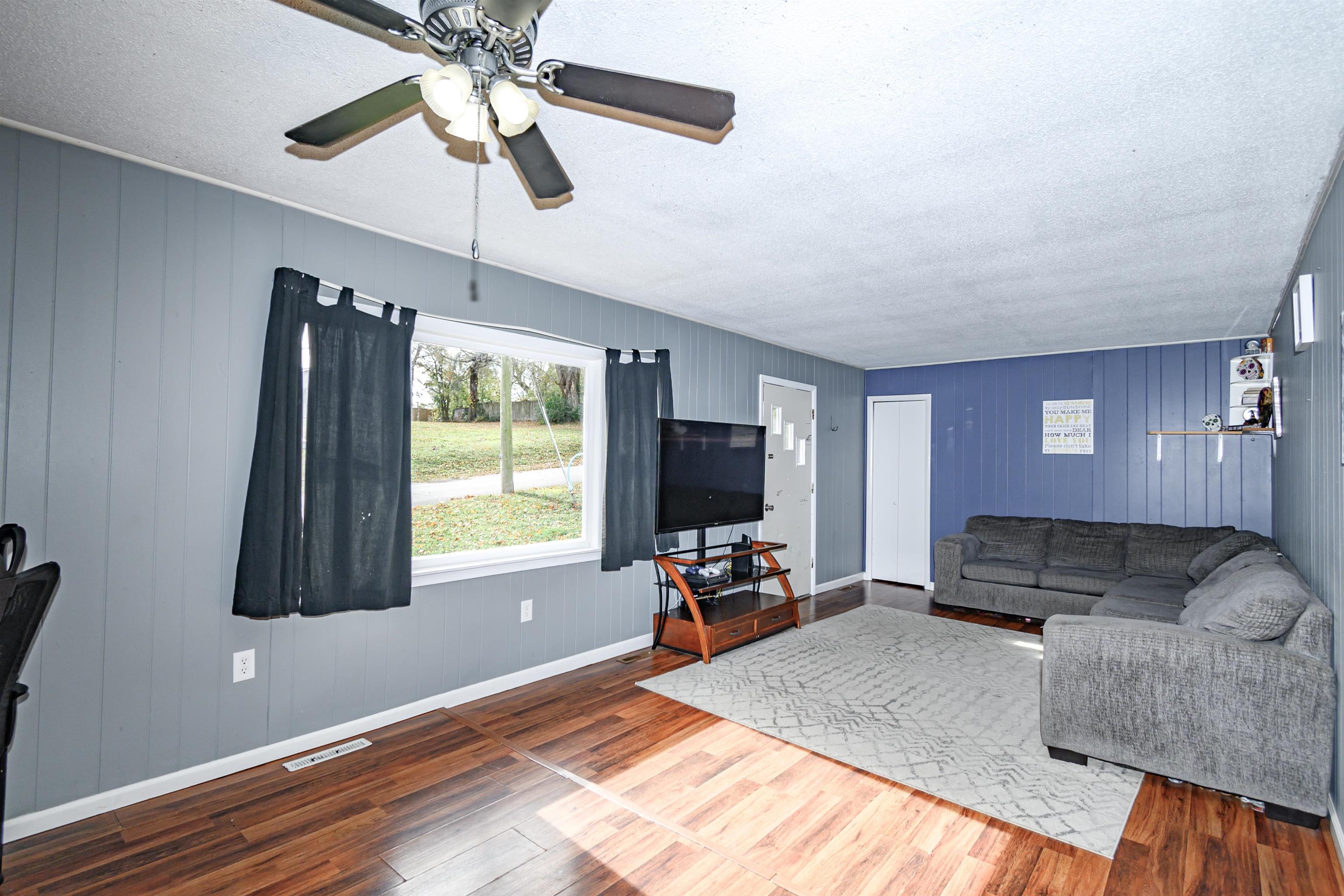490 4th Street, Calhoun, Kentucky 42327, 4 Bedrooms Bedrooms, ,2 BathroomsBathrooms,Single Family Residence,For Sale,4th Street,90988