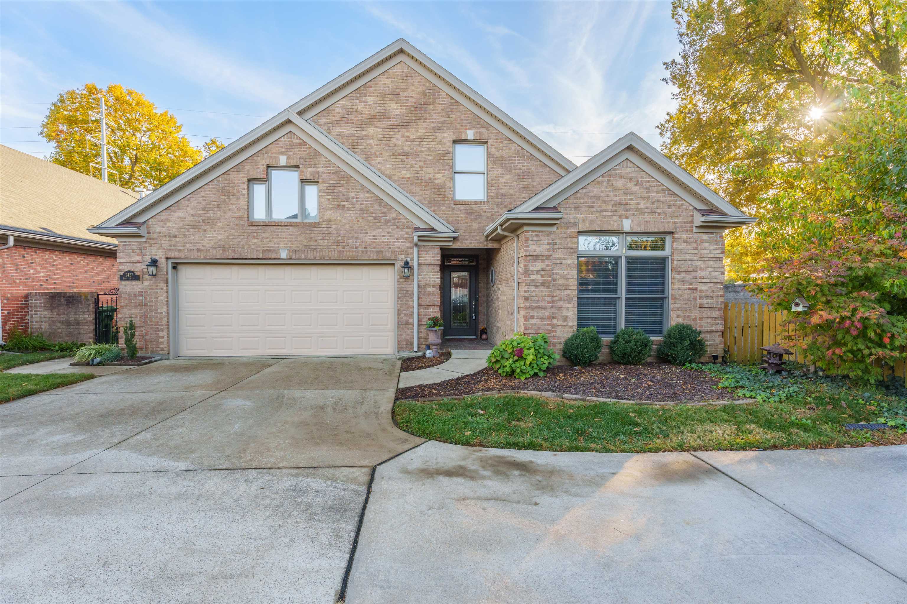 2427 Ford Ave, Owensboro, Kentucky 42301, 4 Bedrooms Bedrooms, ,3 BathroomsBathrooms,Single Family Residence,For Sale,Ford Ave,90989