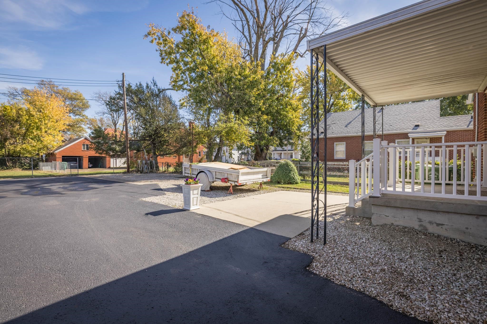 819 Locust Street, Owensboro, Kentucky 42301, 3 Bedrooms Bedrooms, ,2 BathroomsBathrooms,Single Family Residence,For Sale,Locust Street,90990