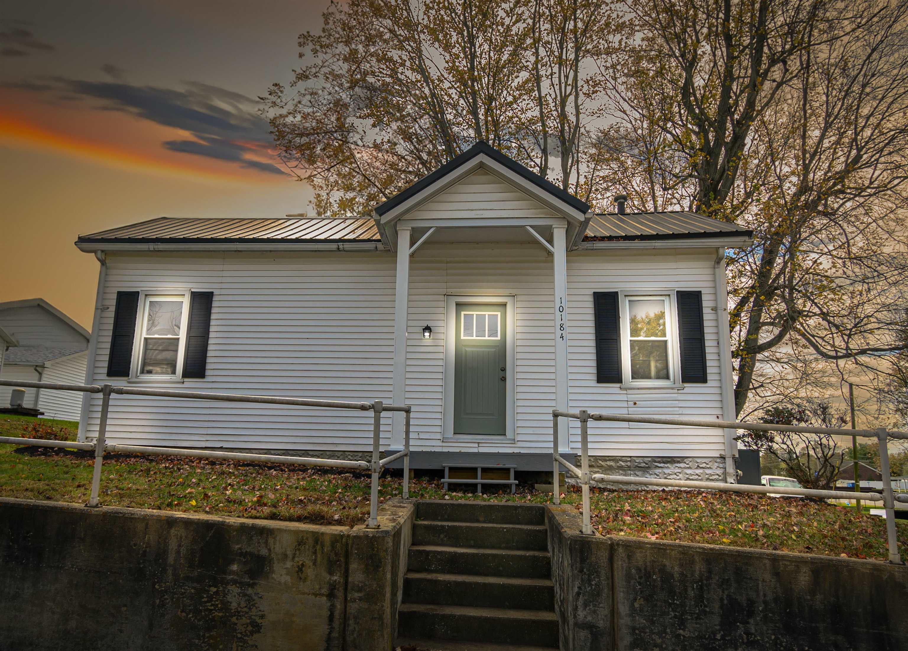 10184 Walnut St, Whitesville, Kentucky 42378, 2 Bedrooms Bedrooms, ,1 BathroomBathrooms,Single Family Residence,For Sale,Walnut St,90992