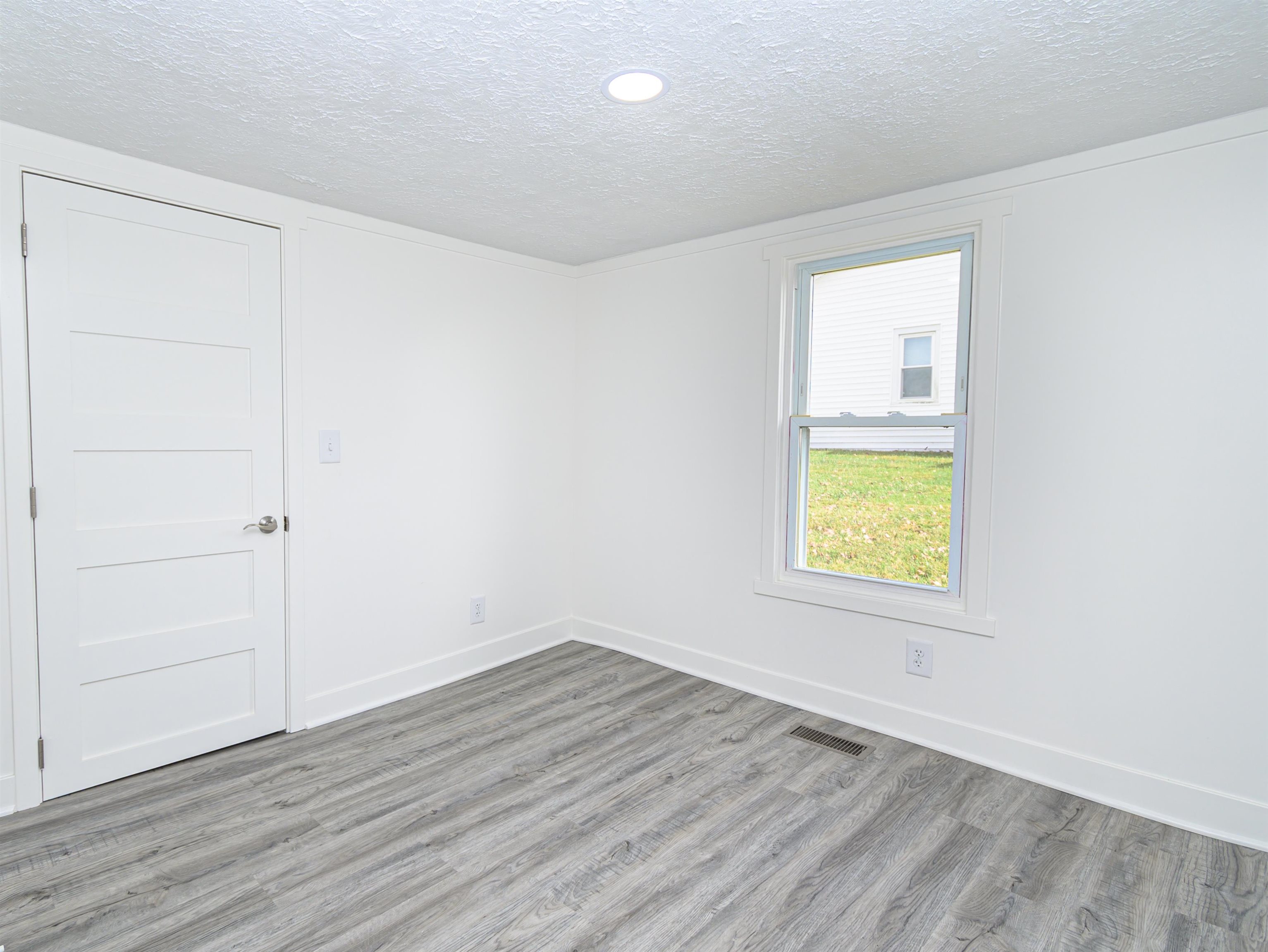 10184 Walnut St, Whitesville, Kentucky 42378, 2 Bedrooms Bedrooms, ,1 BathroomBathrooms,Single Family Residence,For Sale,Walnut St,90992