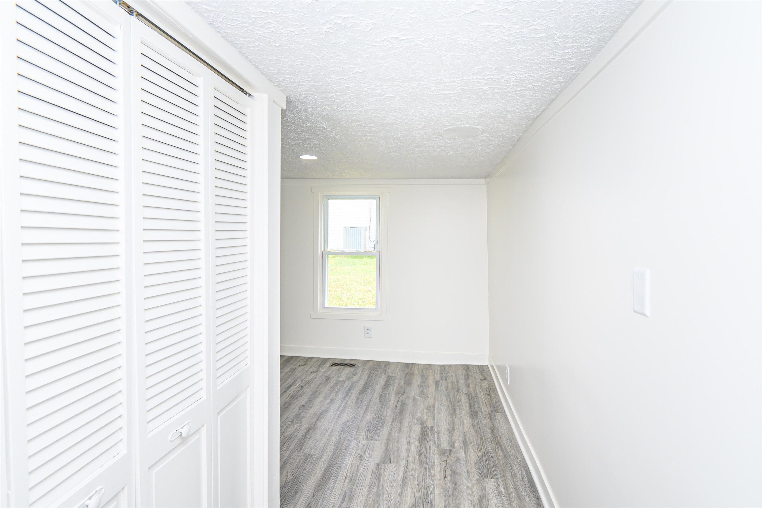 10184 Walnut St, Whitesville, Kentucky 42378, 2 Bedrooms Bedrooms, ,1 BathroomBathrooms,Single Family Residence,For Sale,Walnut St,90992