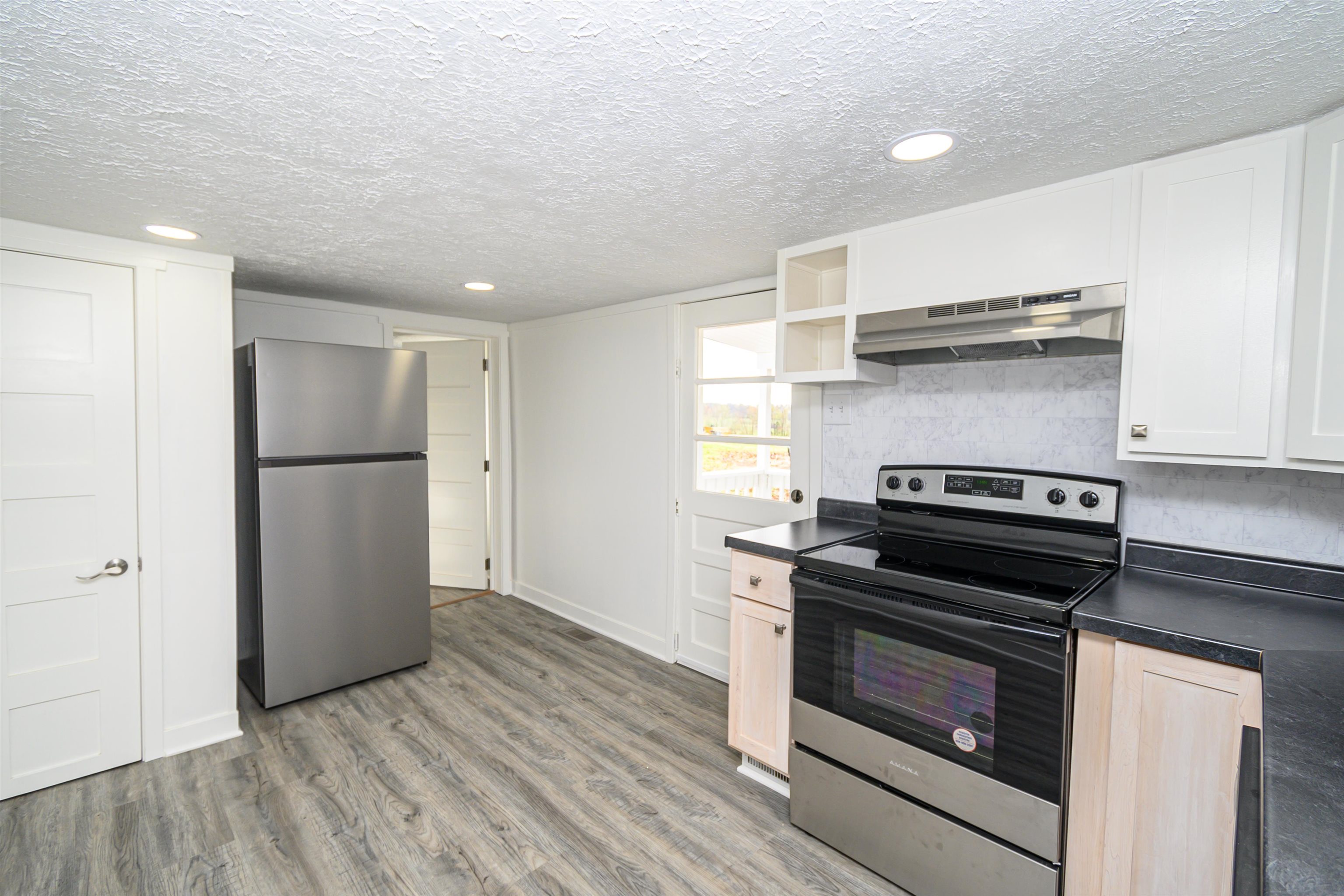 10184 Walnut St, Whitesville, Kentucky 42378, 2 Bedrooms Bedrooms, ,1 BathroomBathrooms,Single Family Residence,For Sale,Walnut St,90992