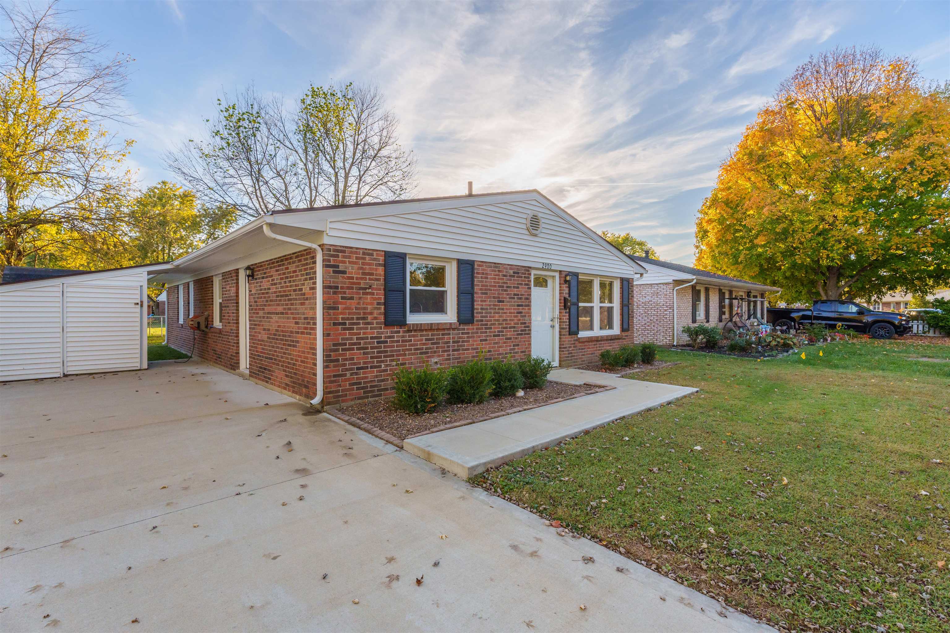 2900 Yosemite Drive, Owensboro, Kentucky 42301, 3 Bedrooms Bedrooms, ,1 BathroomBathrooms,Single Family Residence,For Sale,Yosemite Drive,90994