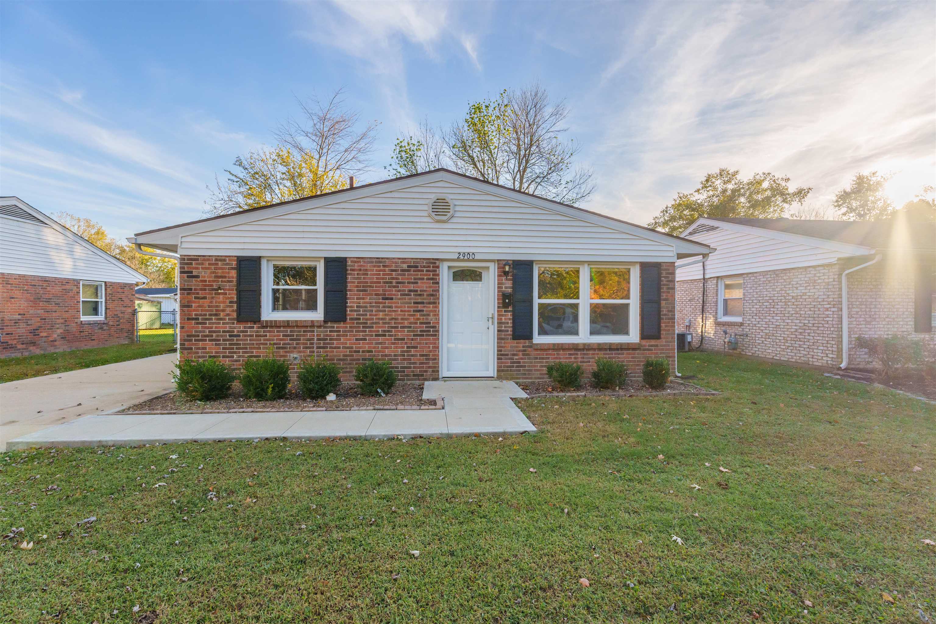 2900 Yosemite Drive, Owensboro, Kentucky 42301, 3 Bedrooms Bedrooms, ,1 BathroomBathrooms,Single Family Residence,For Sale,Yosemite Drive,90994