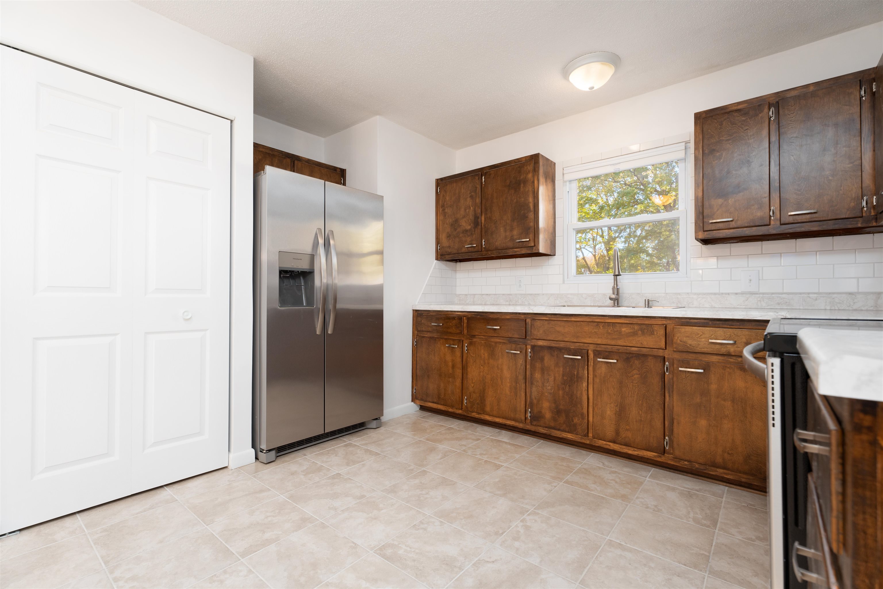 2900 Yosemite Drive, Owensboro, Kentucky 42301, 3 Bedrooms Bedrooms, ,1 BathroomBathrooms,Single Family Residence,For Sale,Yosemite Drive,90994