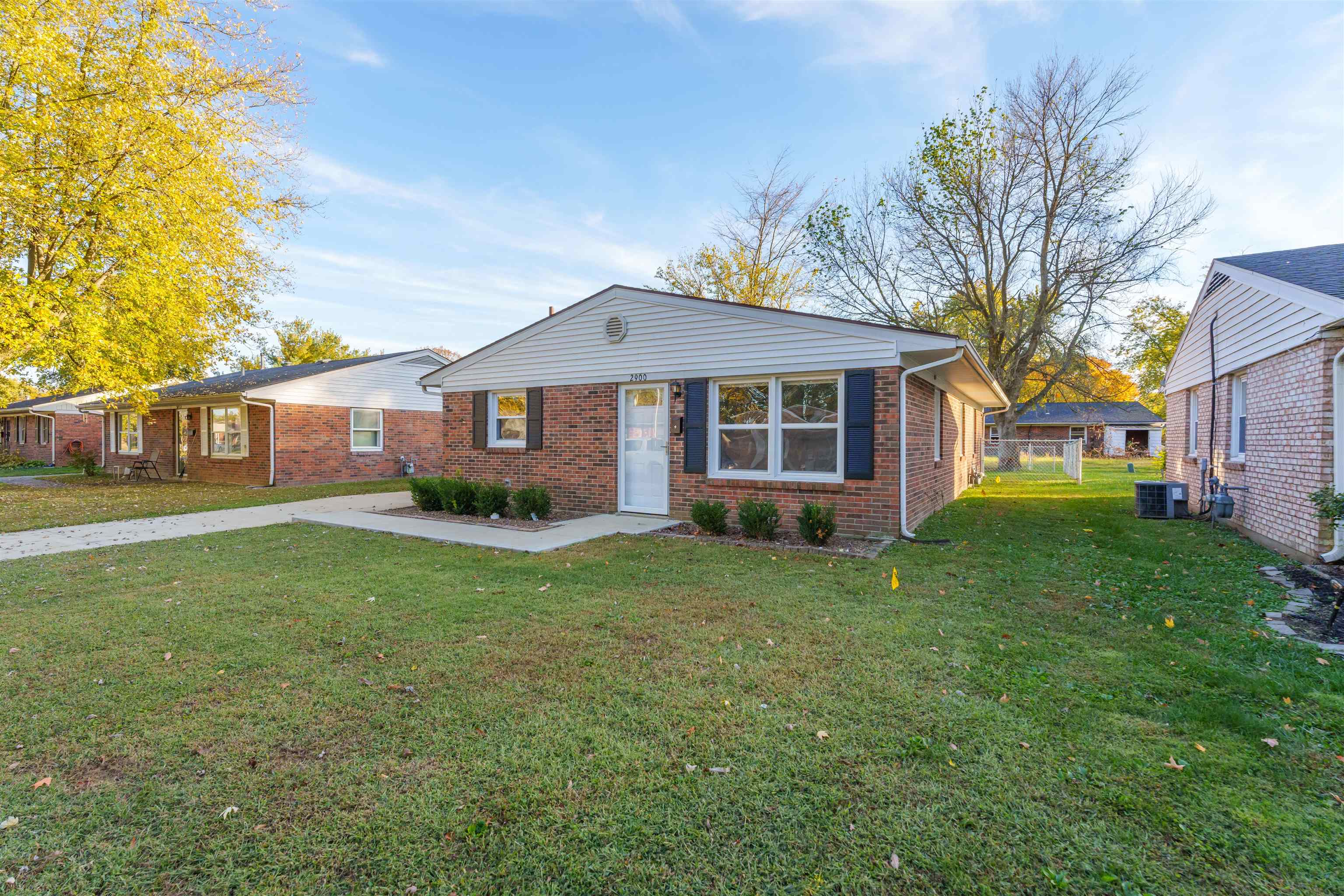 2900 Yosemite Drive, Owensboro, Kentucky 42301, 3 Bedrooms Bedrooms, ,1 BathroomBathrooms,Single Family Residence,For Sale,Yosemite Drive,90994